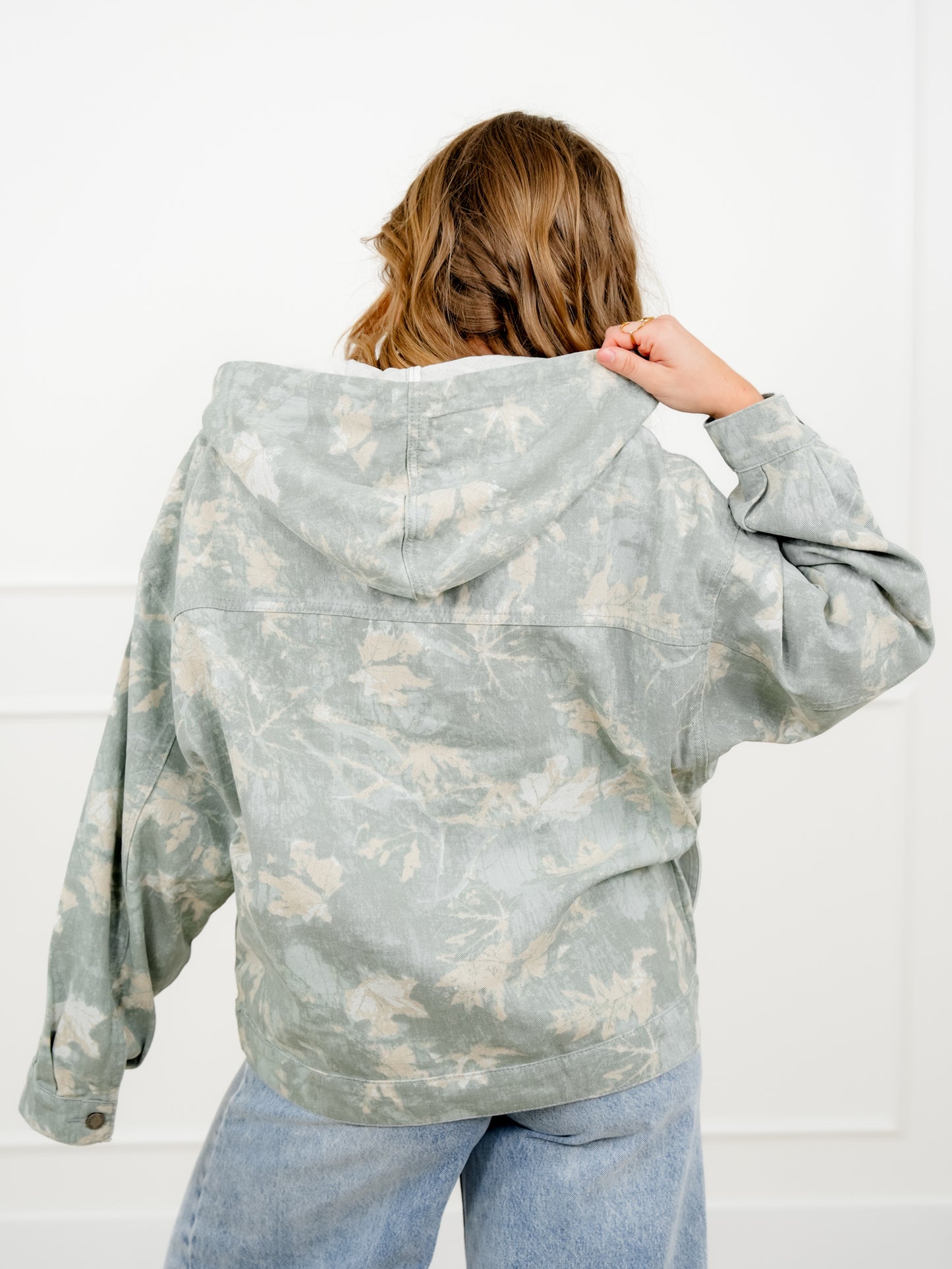 Veveret Camo Long Sleeve Jacket with Oversized Pocket Detail