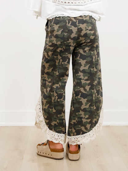 Camo Print Elastic Waist Tulip Hem Pants with Crochet Trim
