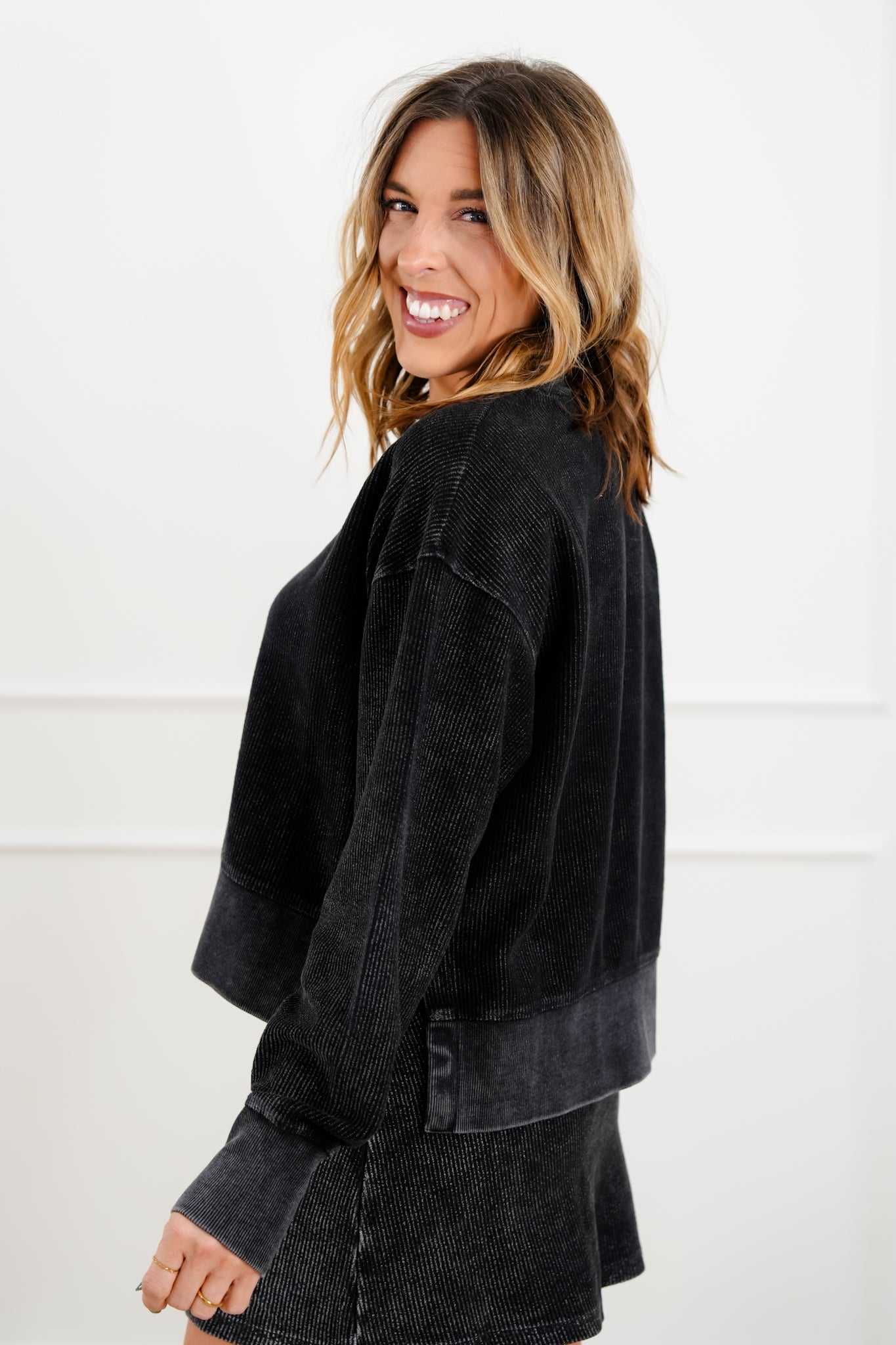 Plus/Reg Ribbed Long Sleeve Cropped Pullover Top