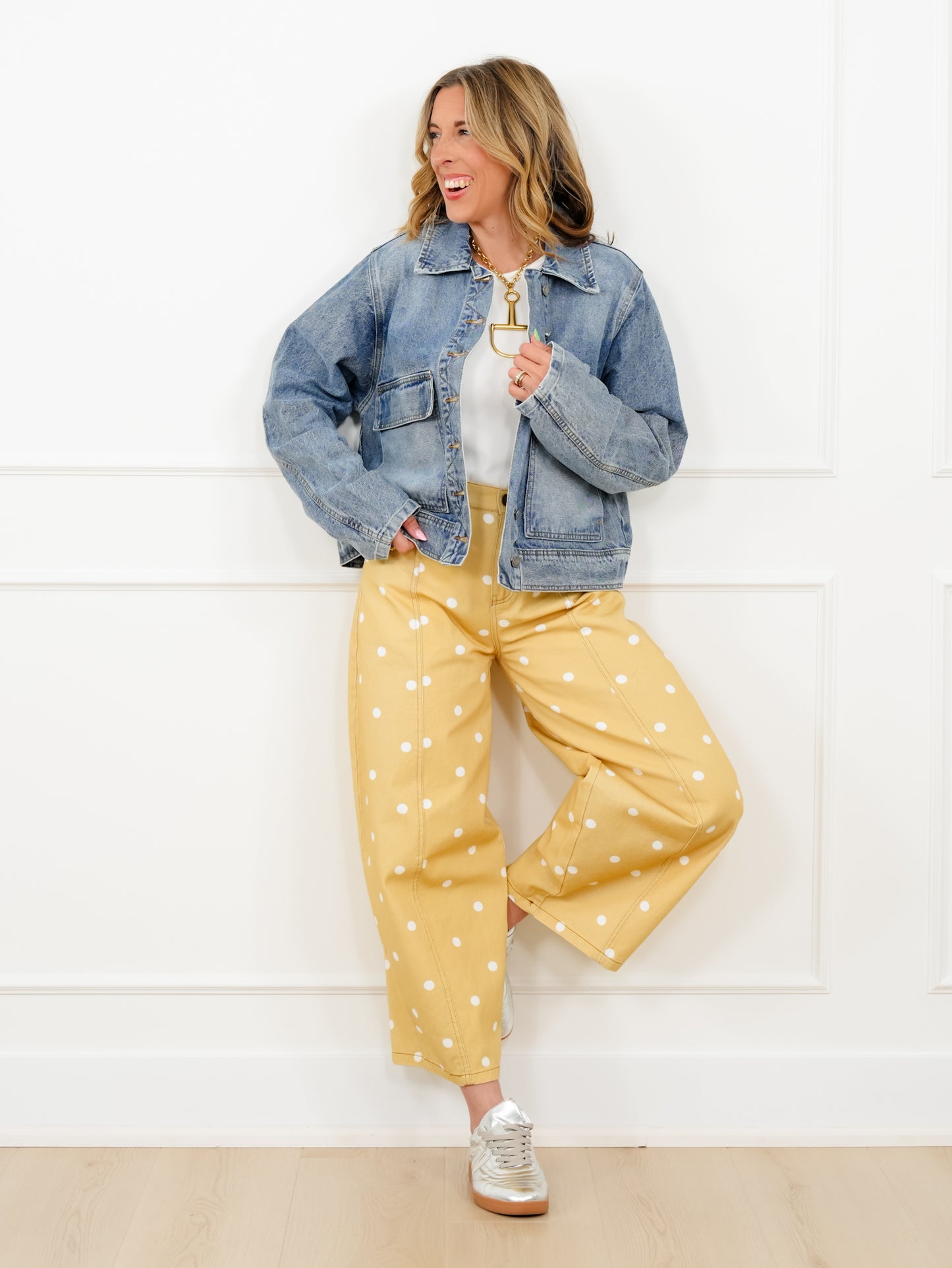 Restock! Veveret Medium Wash Long Sleeve Jacket with Big Pocket Detail