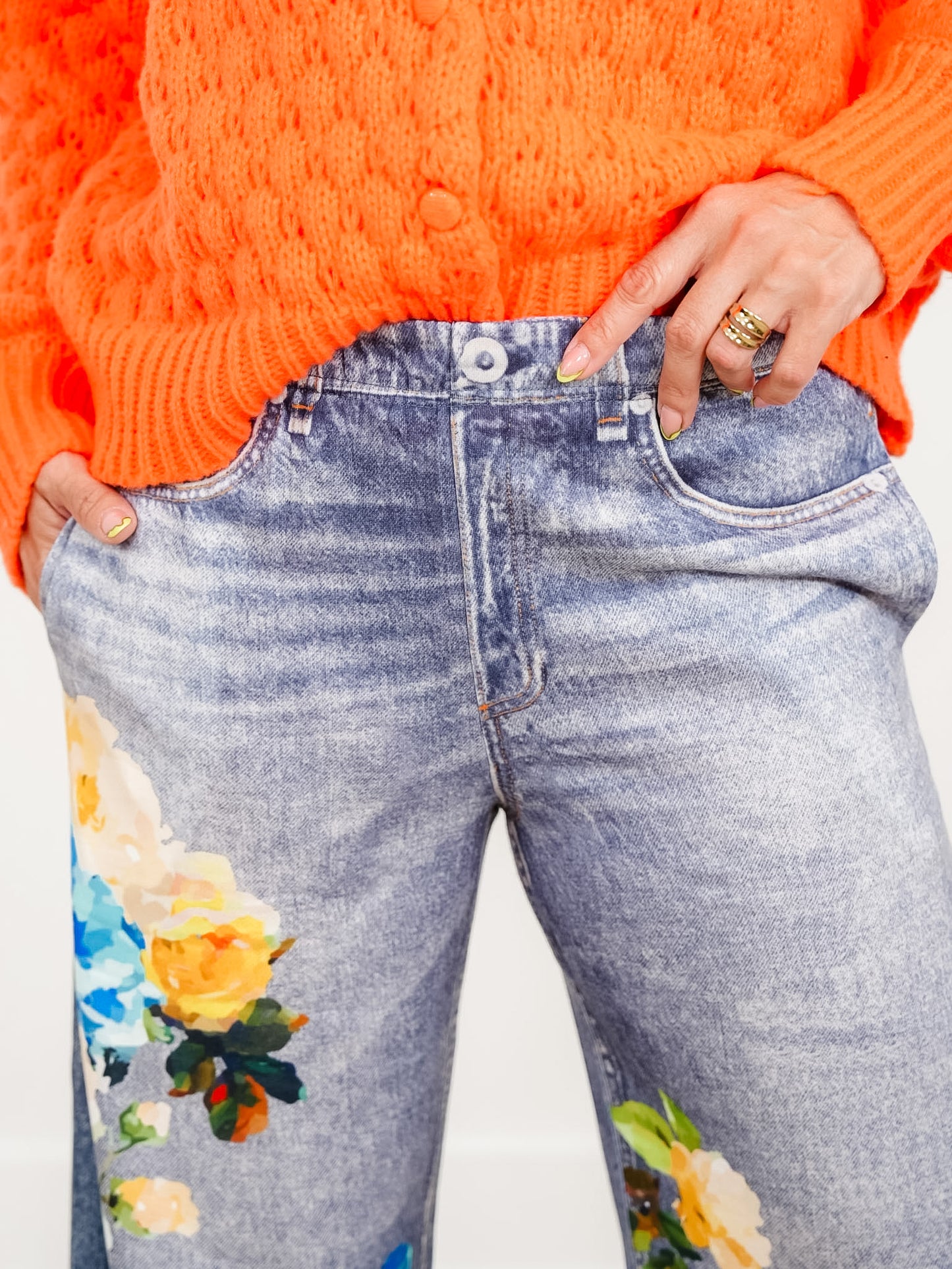 Plus/Reg Denim Look Elastic Leg Terry Pants with Bold Floral Print - Freckled Poppy