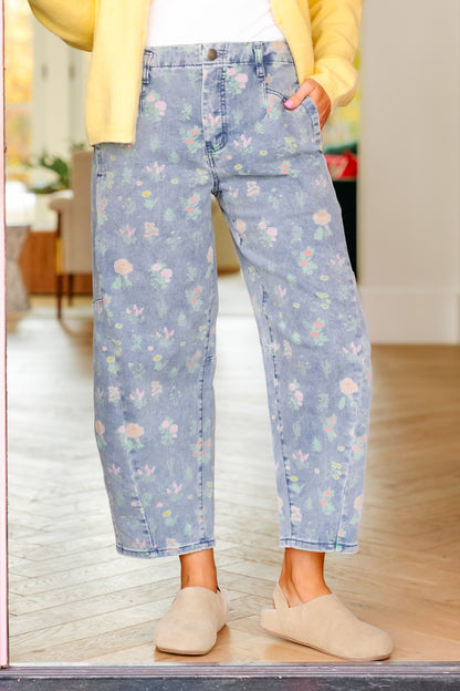 Plus/Reg Floral Print Washed Denim Barrel Pants