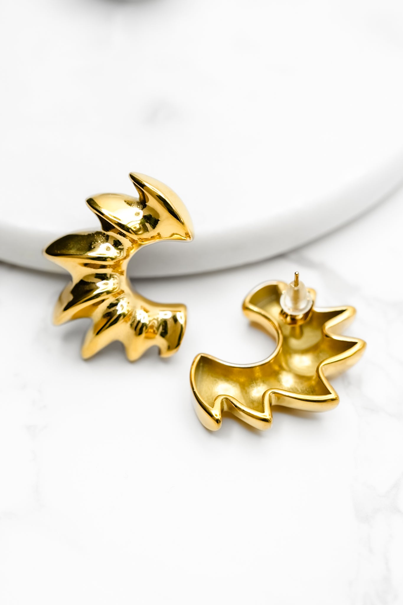 Treasure Jewels Sweet Curve Earring