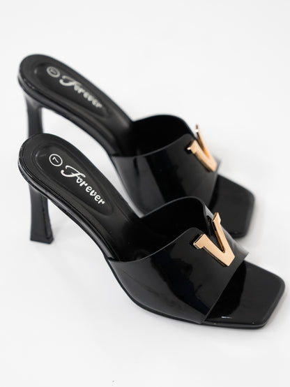 Patent Leather V-Accent Sandal - Freckled Poppy