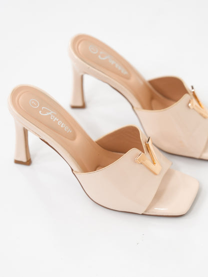 Patent Leather V-Accent Sandal - Freckled Poppy