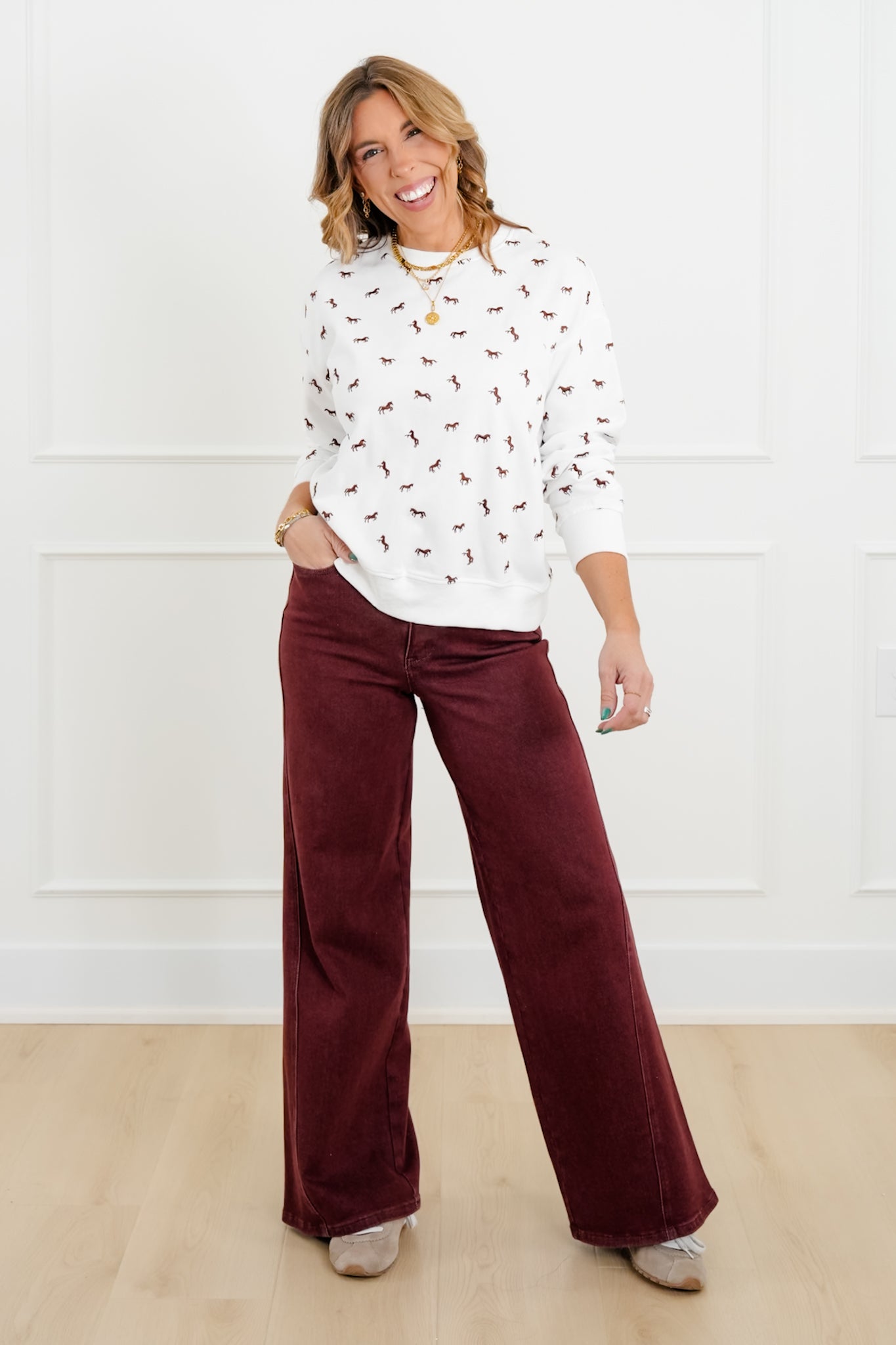 Plus/Reg Embroidered Horse Long Sleeve Pullover Top