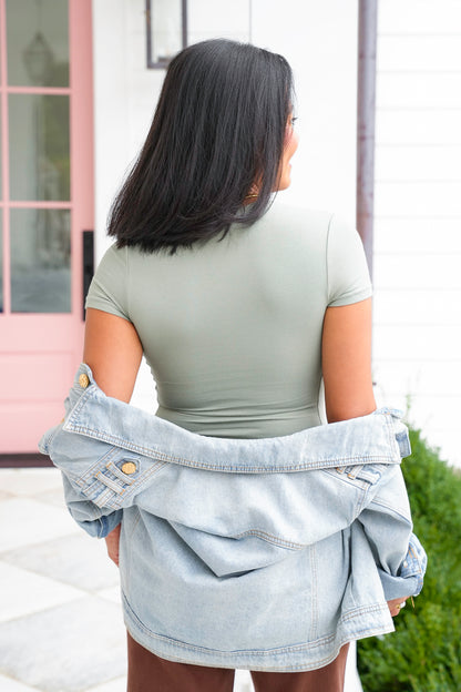 Basic Short Sleeve Tee Shirt