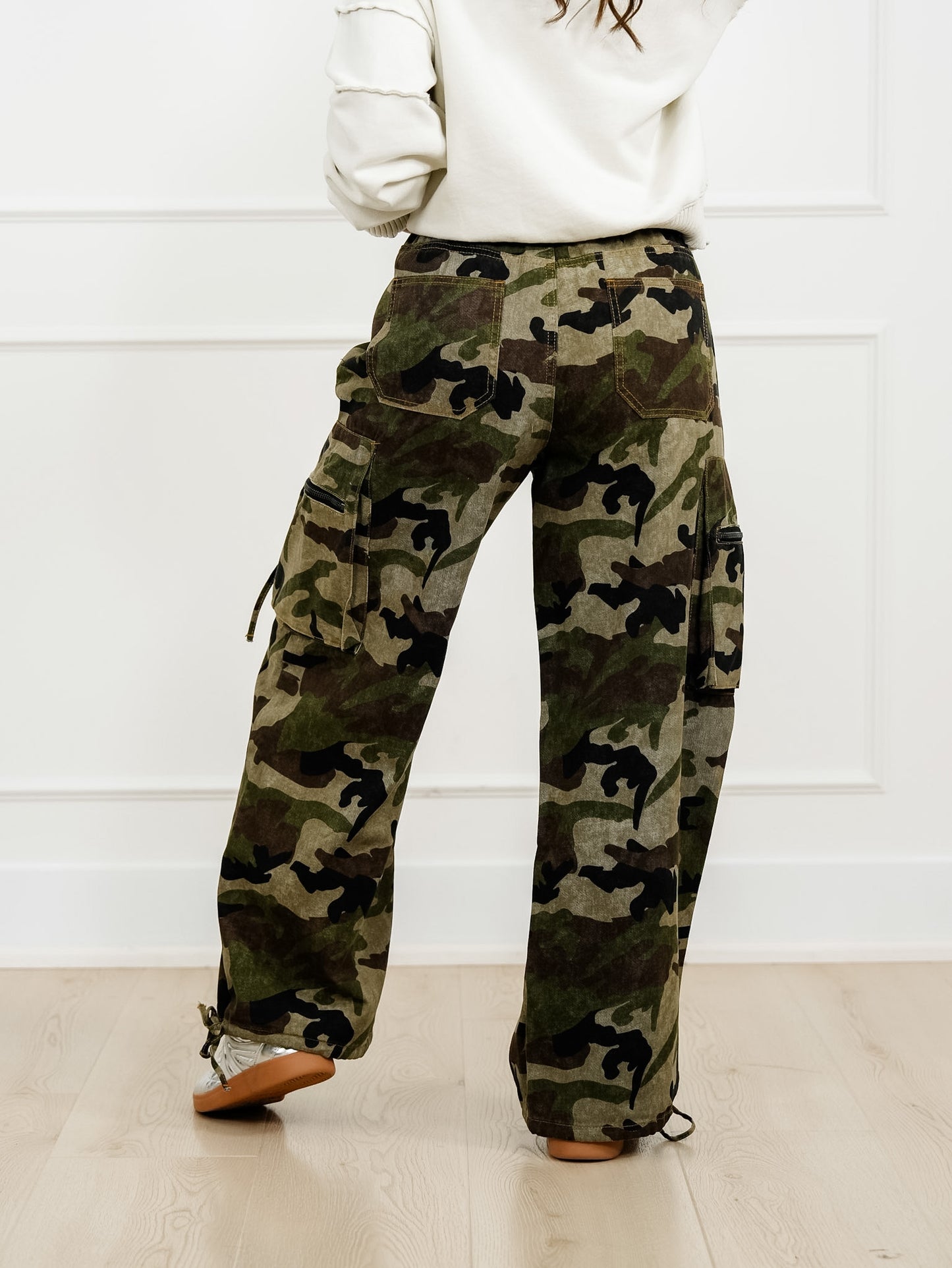 Camo Print High Waist Wide Leg Cargo Pants with Drawstring Hem