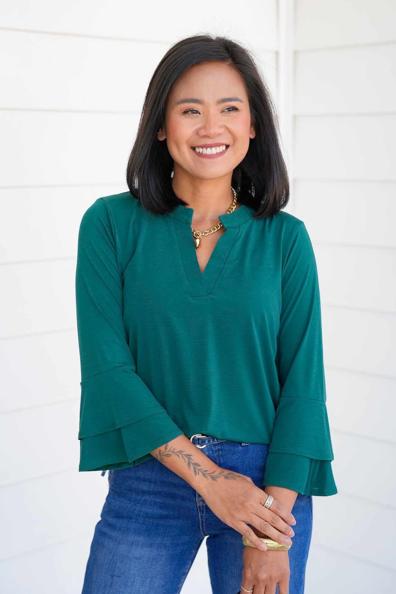 Door Buster! Plus/Reg Solid 3/4 Bell Sleeve Tunic Top
