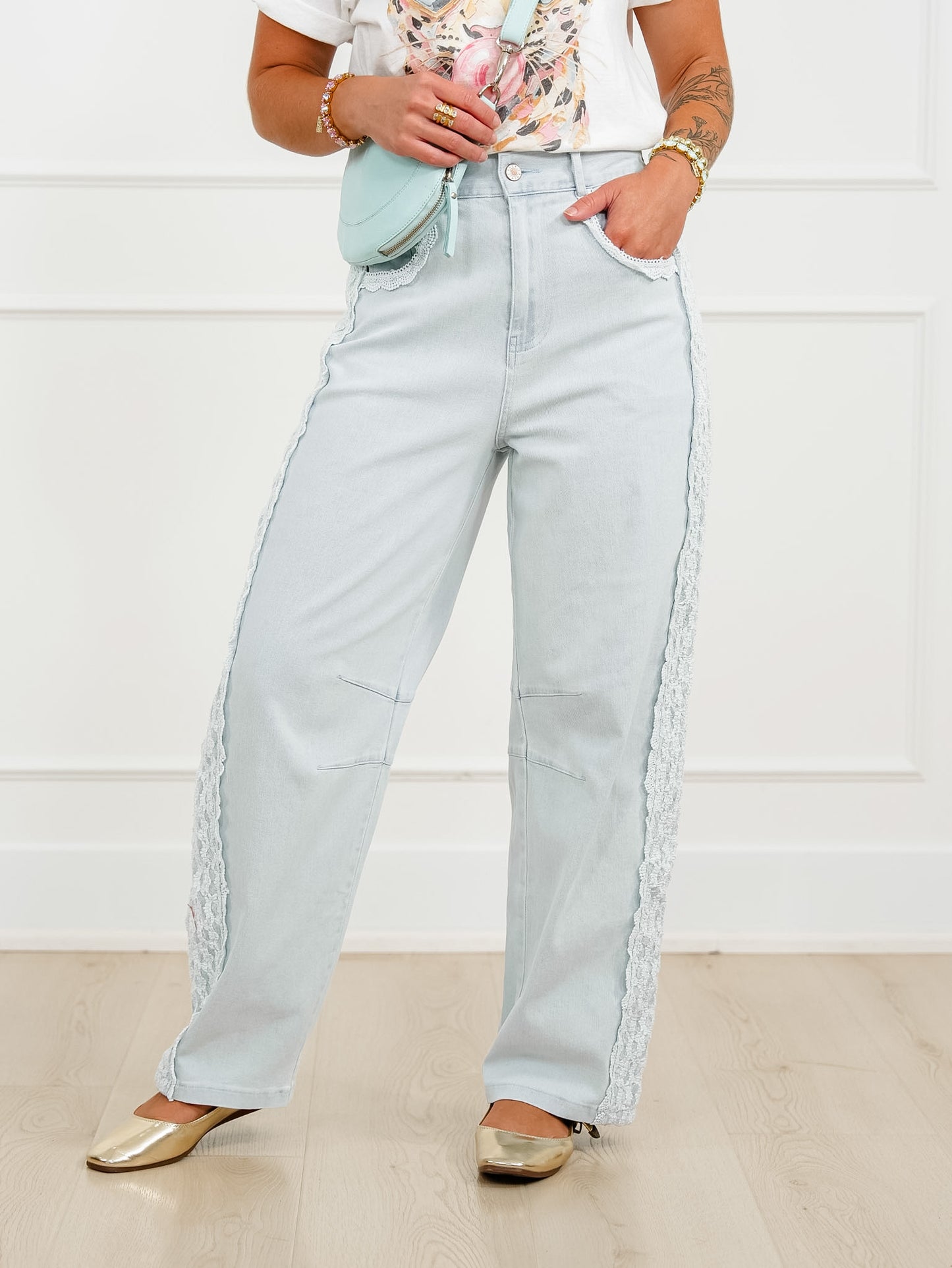 Plus/Reg Light Wash Barrel Pants With Lace Trim
