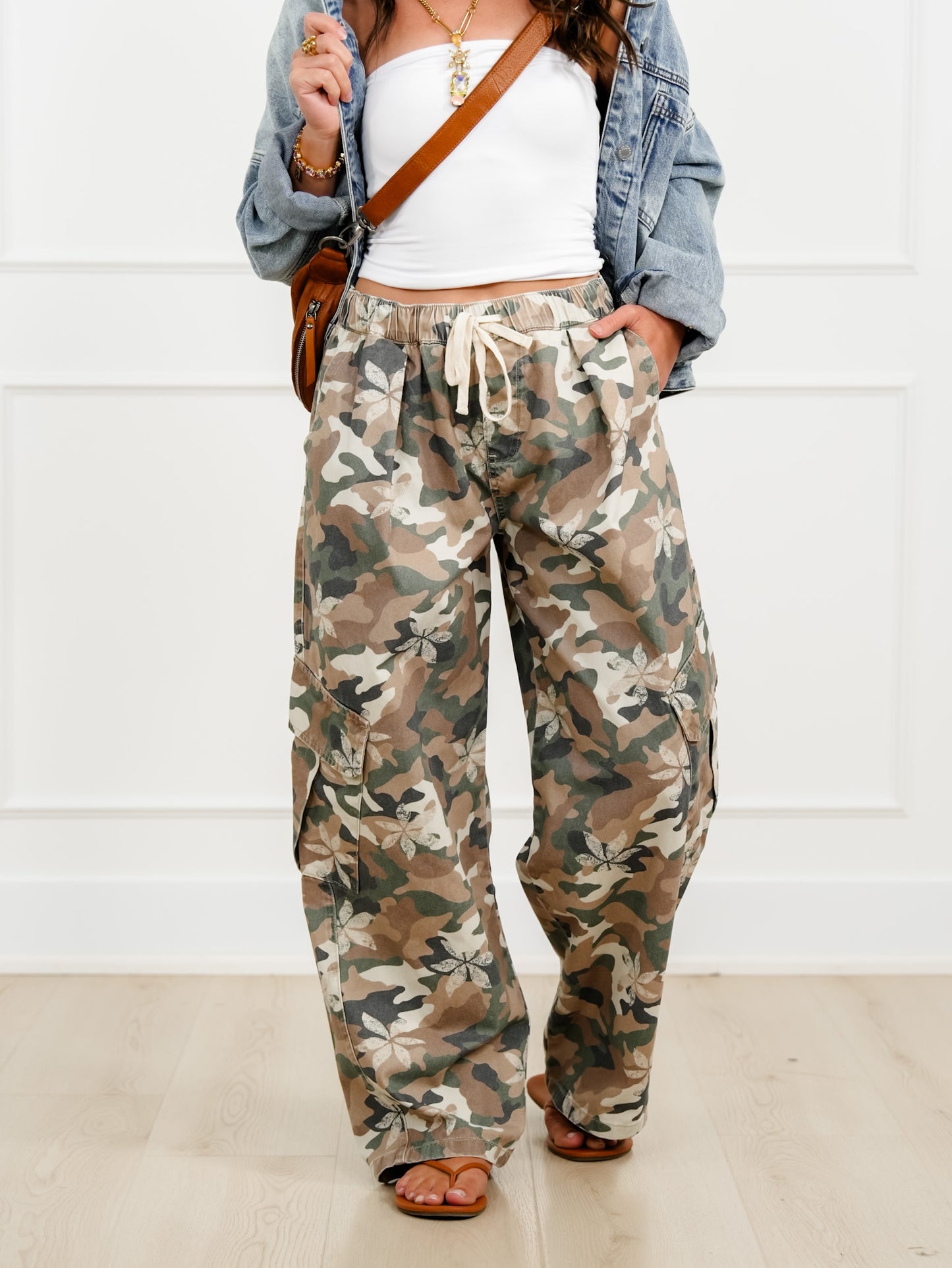 Camo Print Elastic Waist Cargo Pants