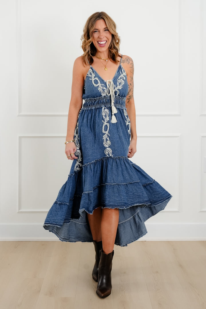 POL Medium Wash Sleeveless V Neck Tiered Dress