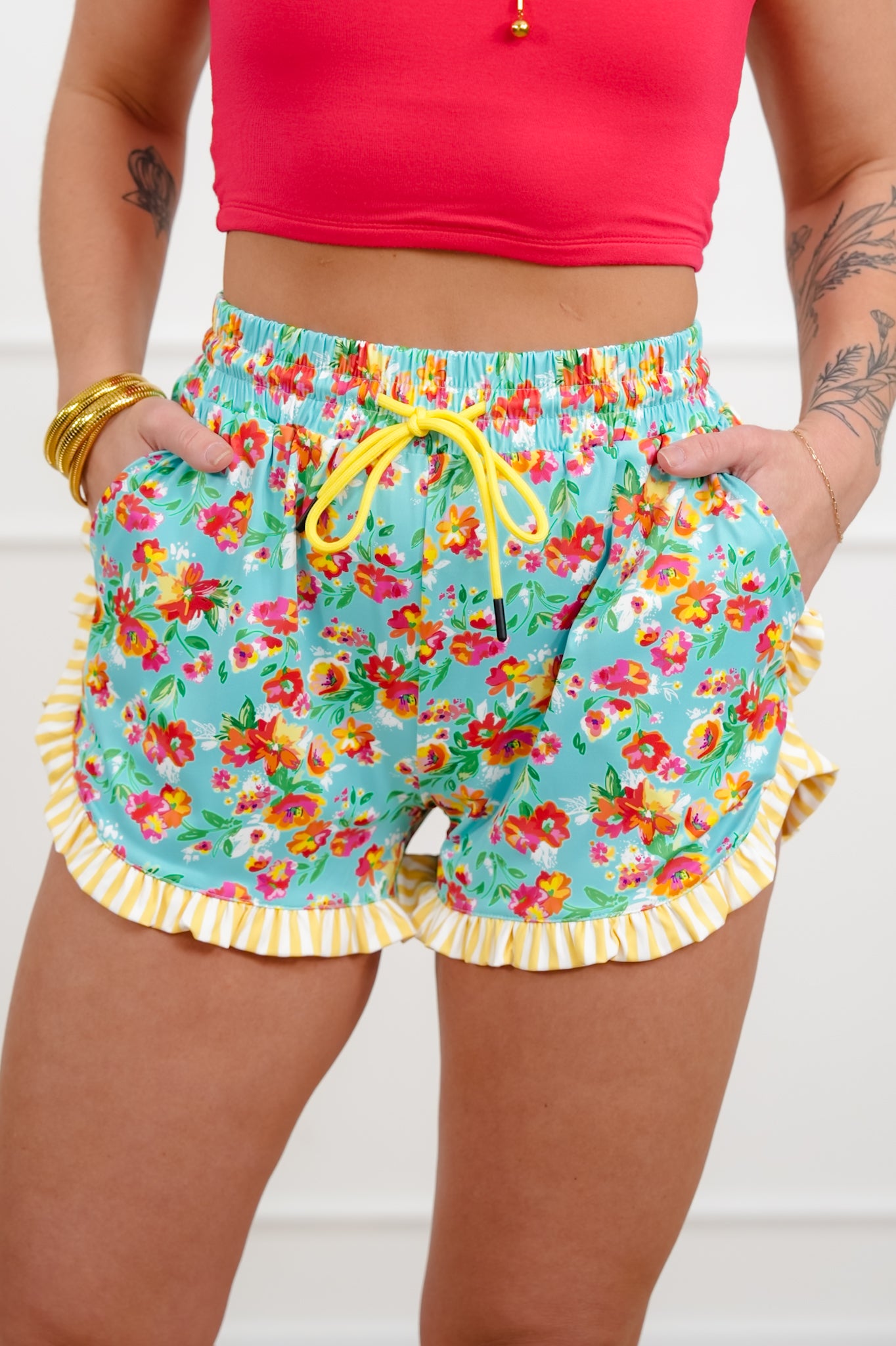 Plus/Reg Floral Print Elastic Waist Shorts with Ruffles