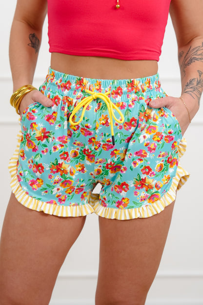 Plus/Reg Floral Print Elastic Waist Shorts with Ruffles