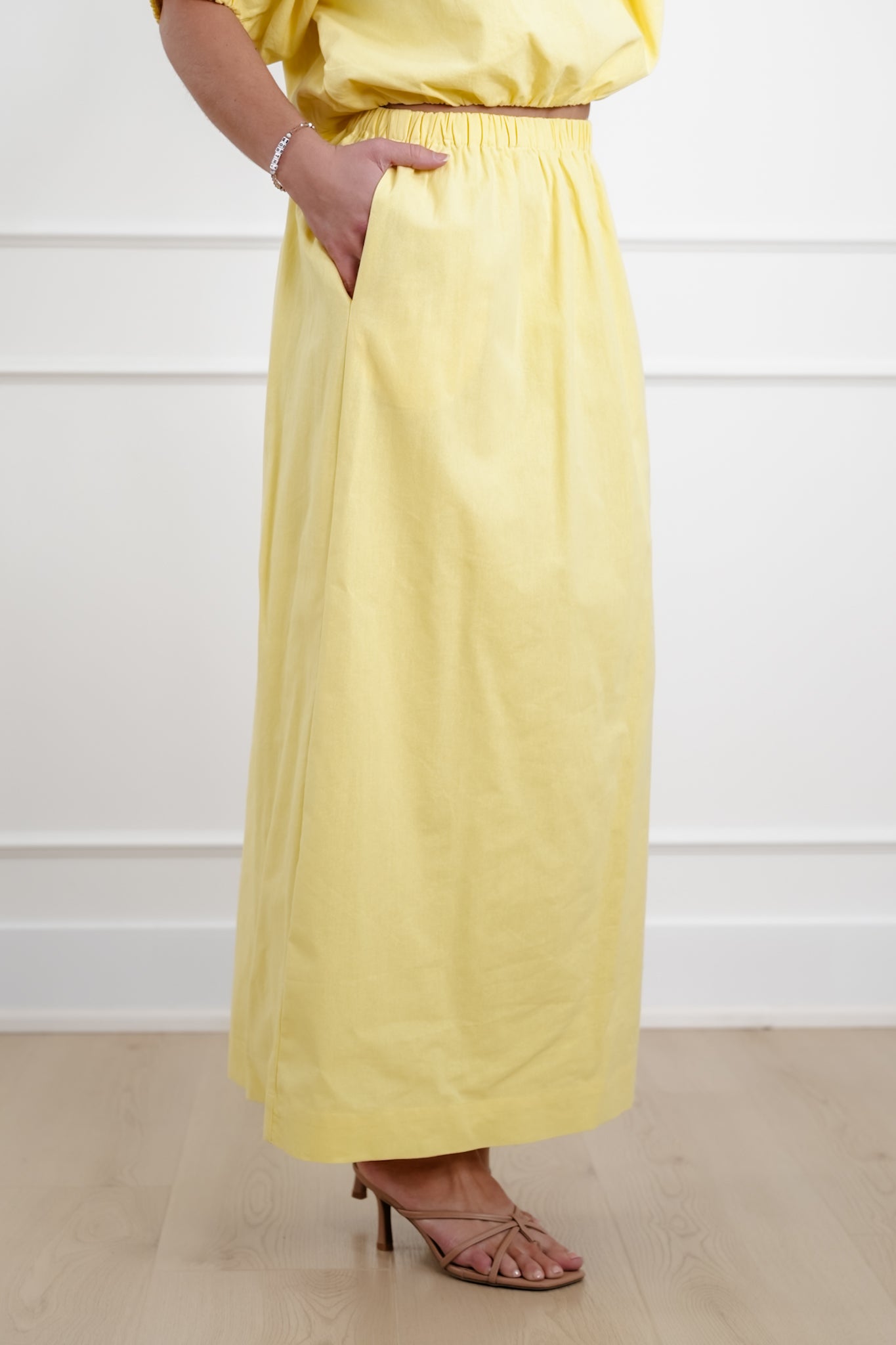 Short Sleeve Bubble Top with Elastic Waist Skirt