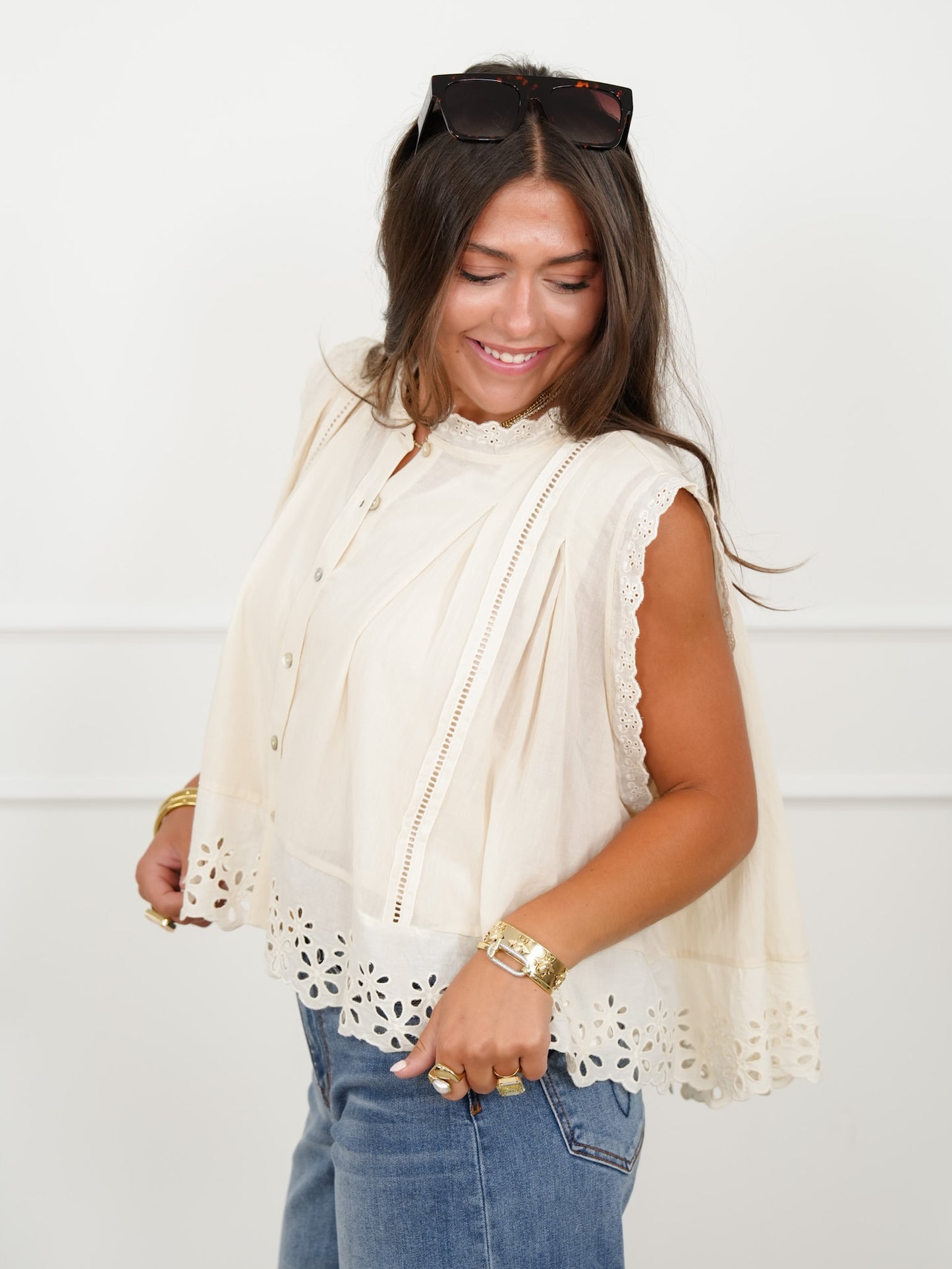 Sleeveless Pleated Button Down Top with Eyelet Trim