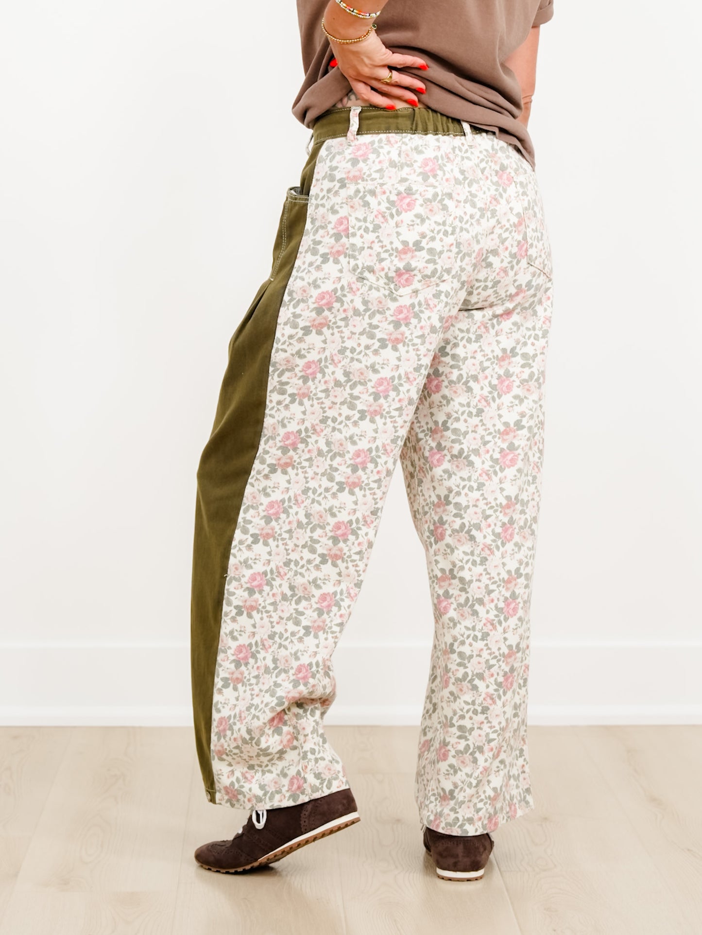 POL Floral Color Block Pants with Pleated Pockets
