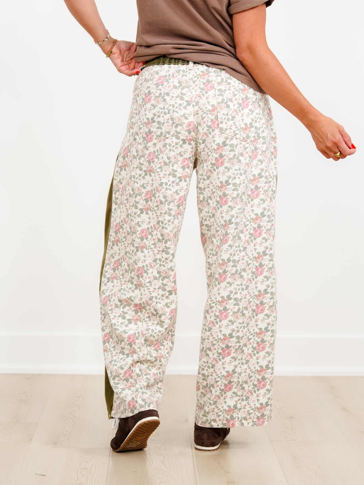 POL Floral Color Block Pants with Pleated Pockets