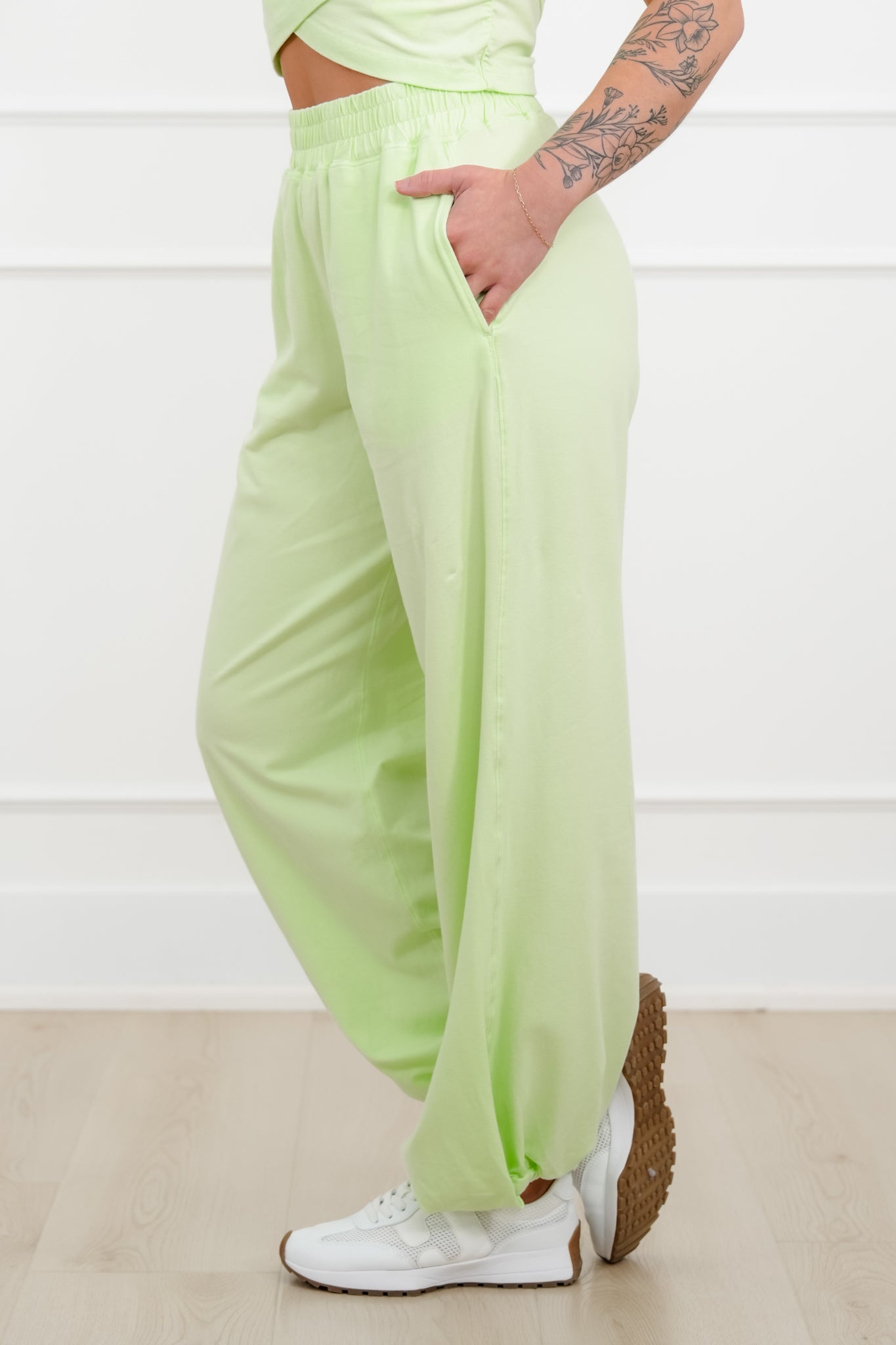 Restock! Solid Color Short Sleeve Top and Pants Set