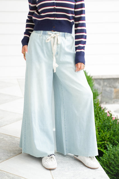 Light Wash Elastic Waist Wide Leg Pants