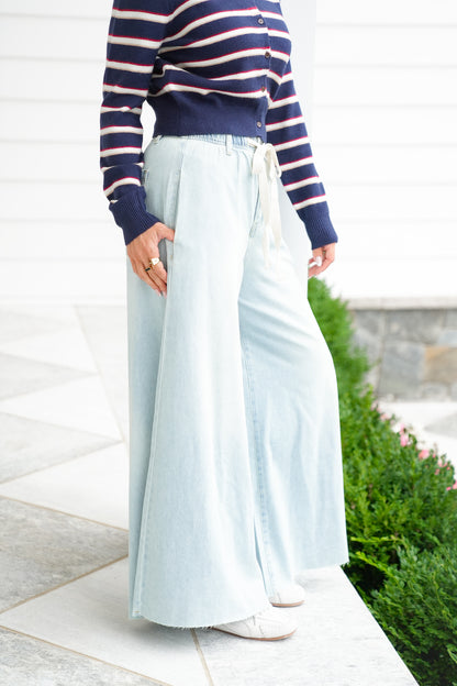 Light Wash Elastic Waist Wide Leg Pants