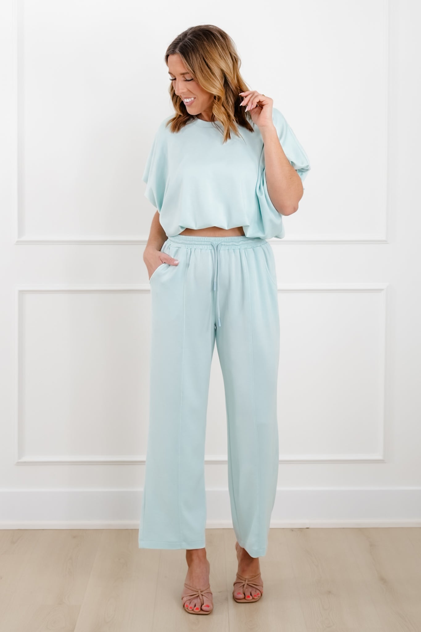 Solid Elastic Waist Pants with Side Pockets