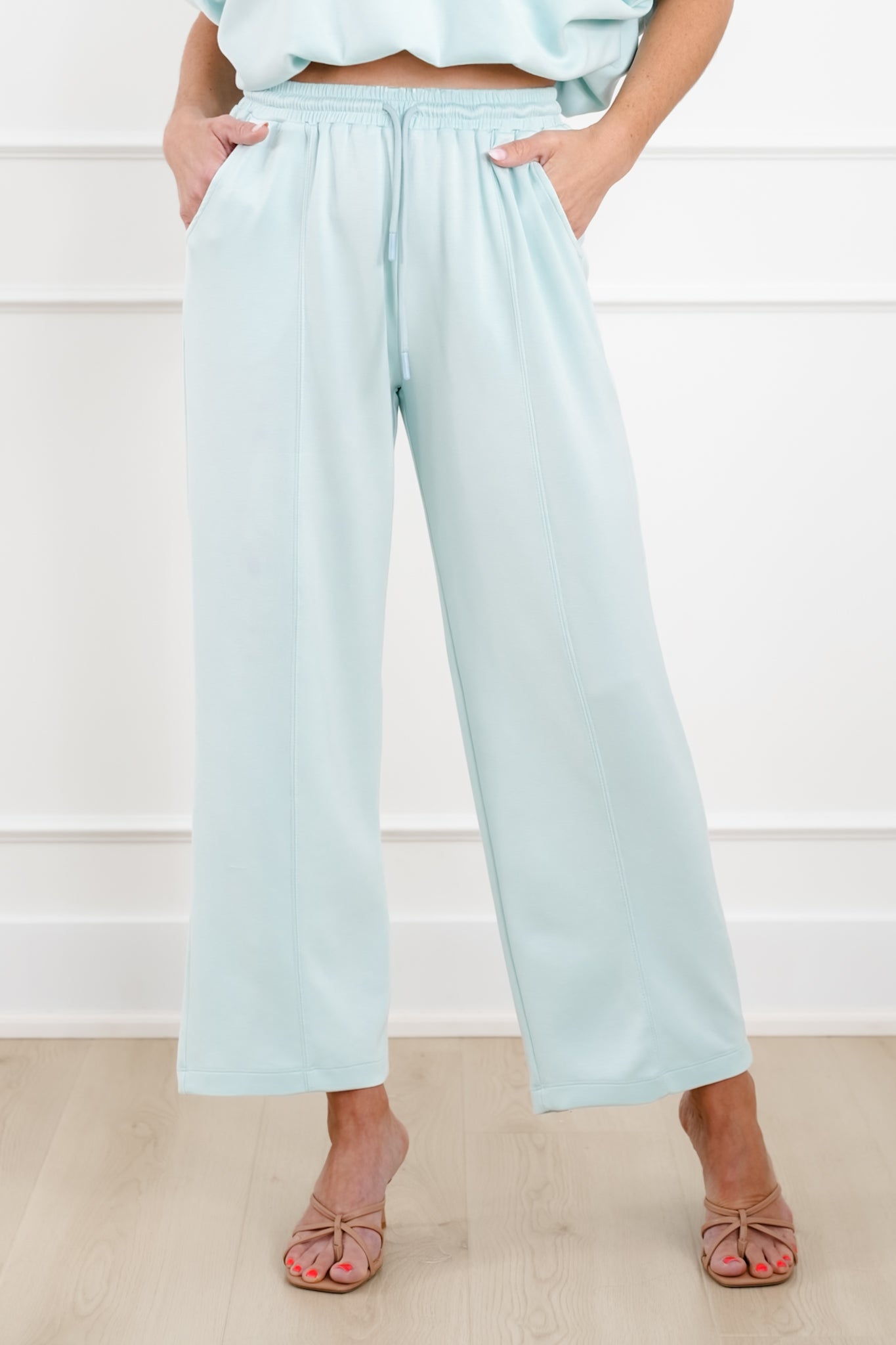 Solid Elastic Waist Pants with Side Pockets