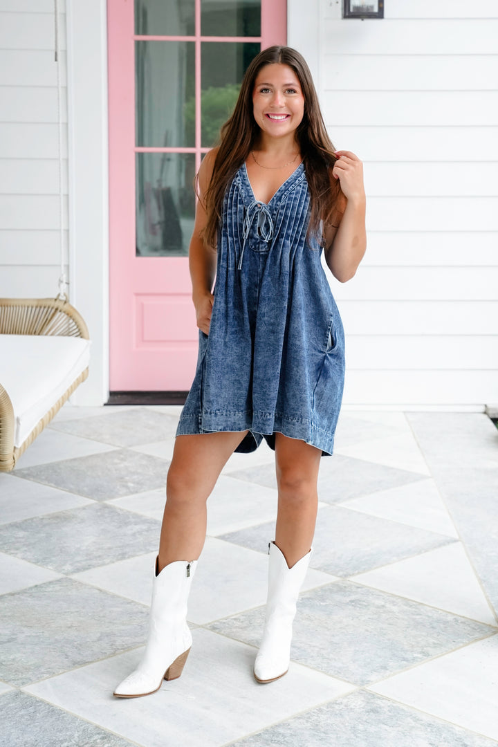 Plus/Reg Sleeveless Front Tie Romper with Pleated Detail