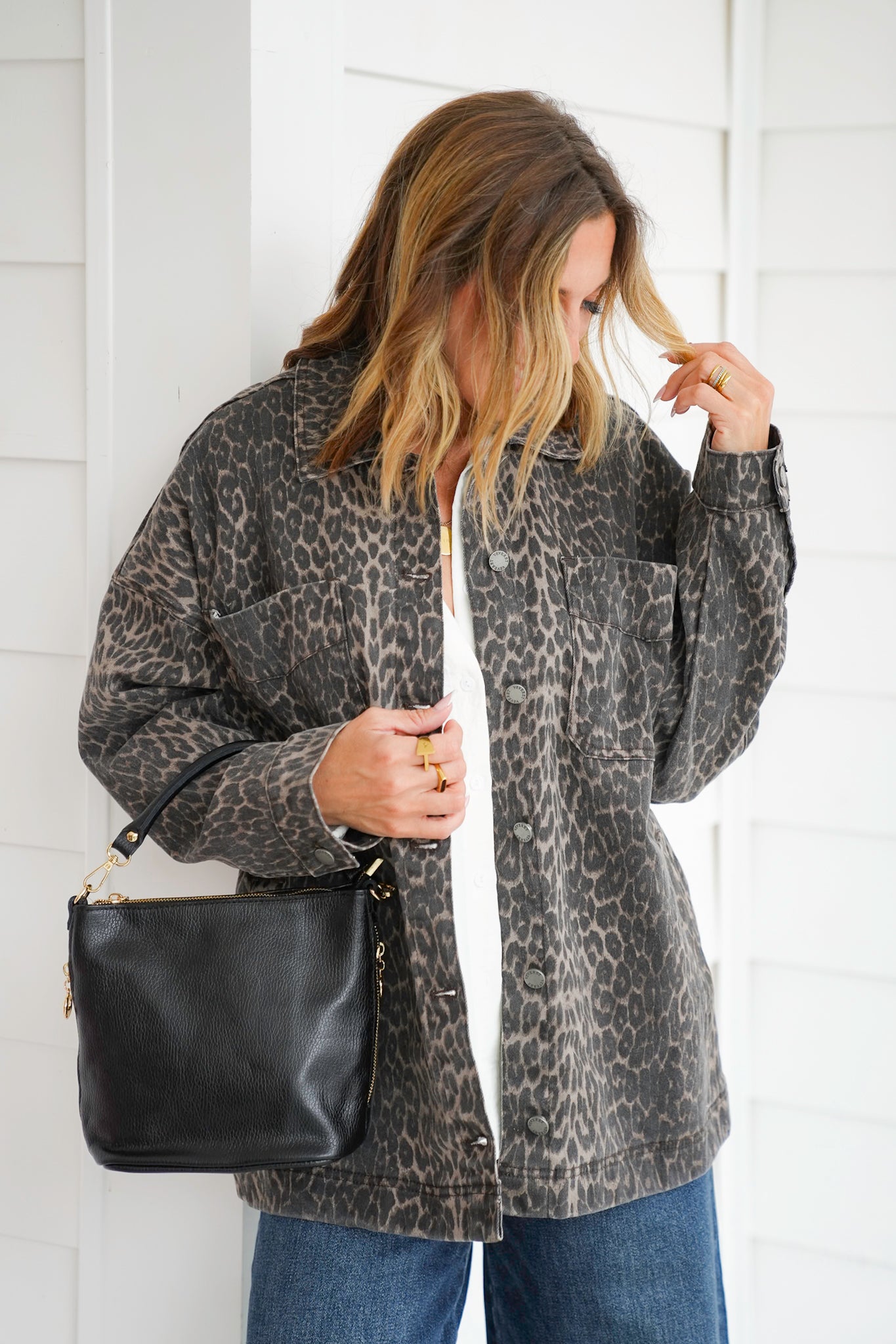 Veveret Leopard Long Sleeve Button Down Jacket