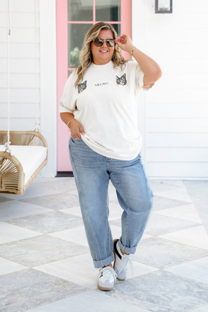 Plus/Reg Short Sleeve Cat Face "Meow" Graphic Top