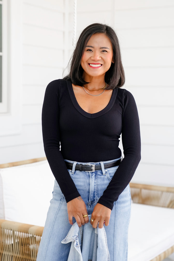 Ribbed Knit Long Sleeve V Neck Top