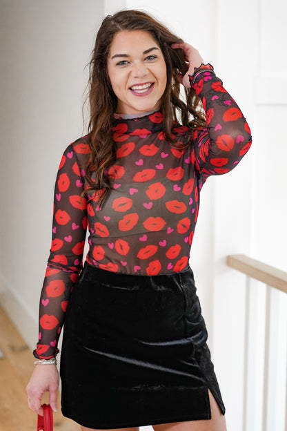 Plus/Reg Lips Print Long Sleeve Mesh Top