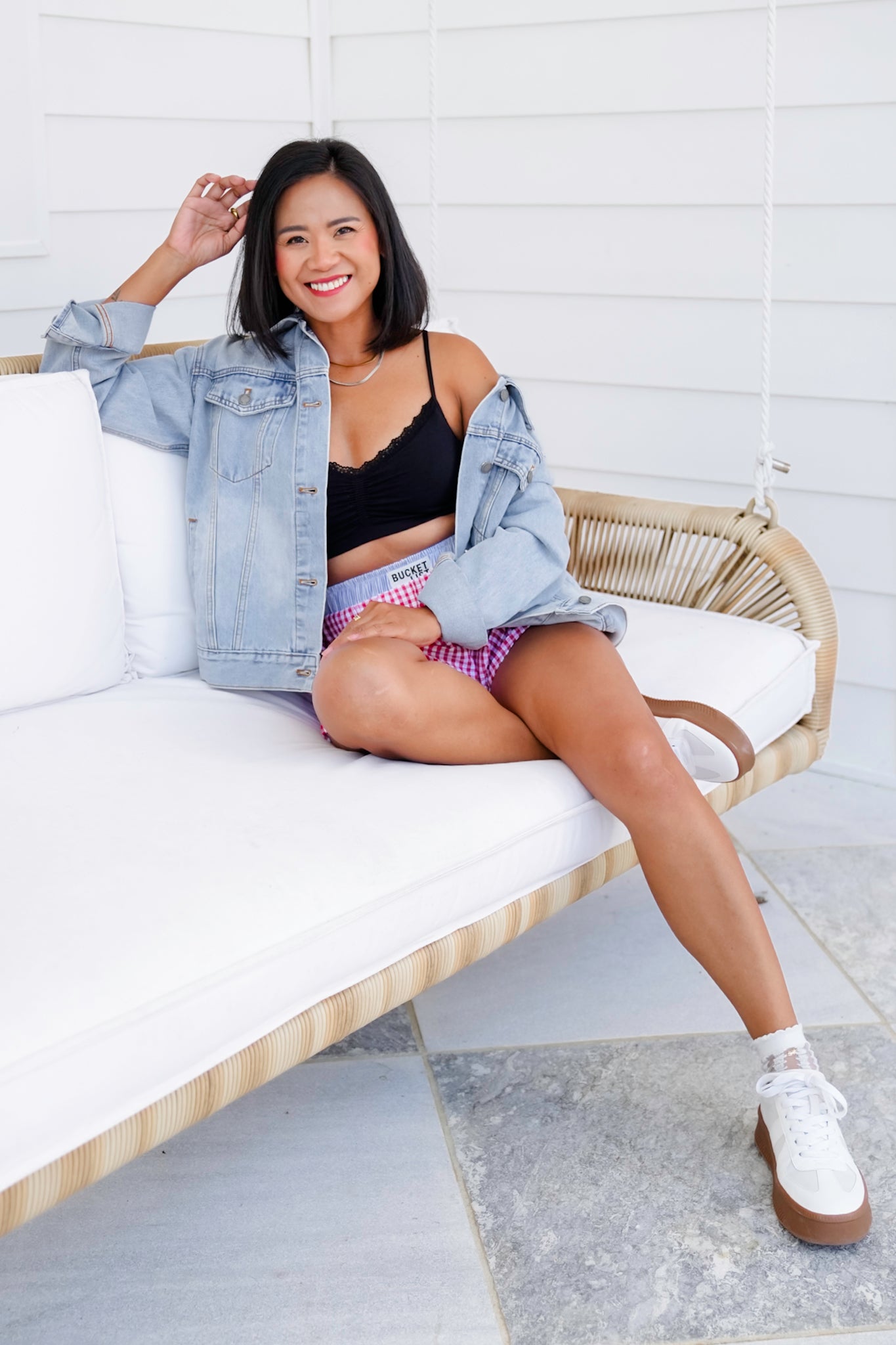 Solid Sleeveless Bralette with Lace Detail