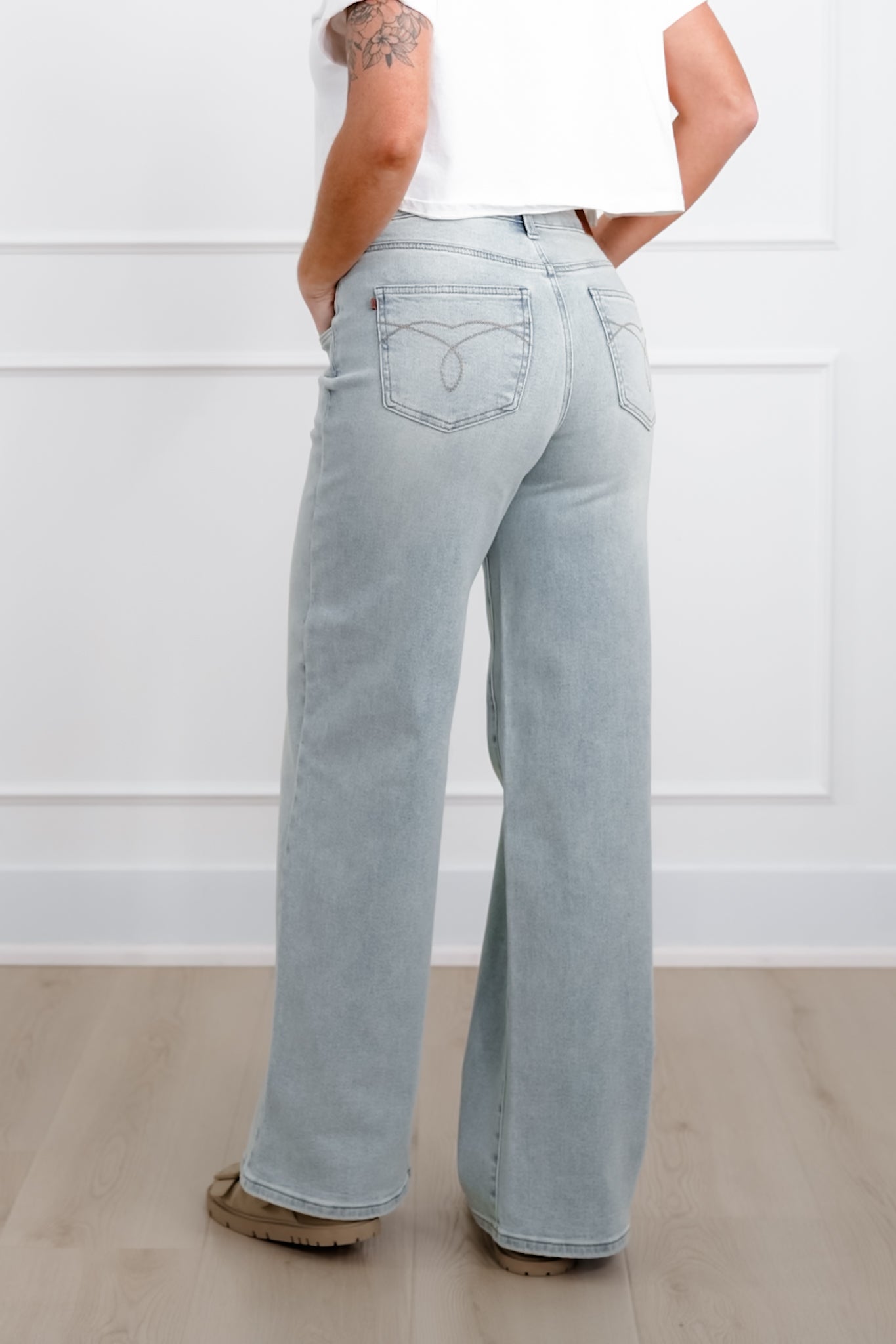 Judy Blue High Rise Medium Wash Column Straight Leg Jeans