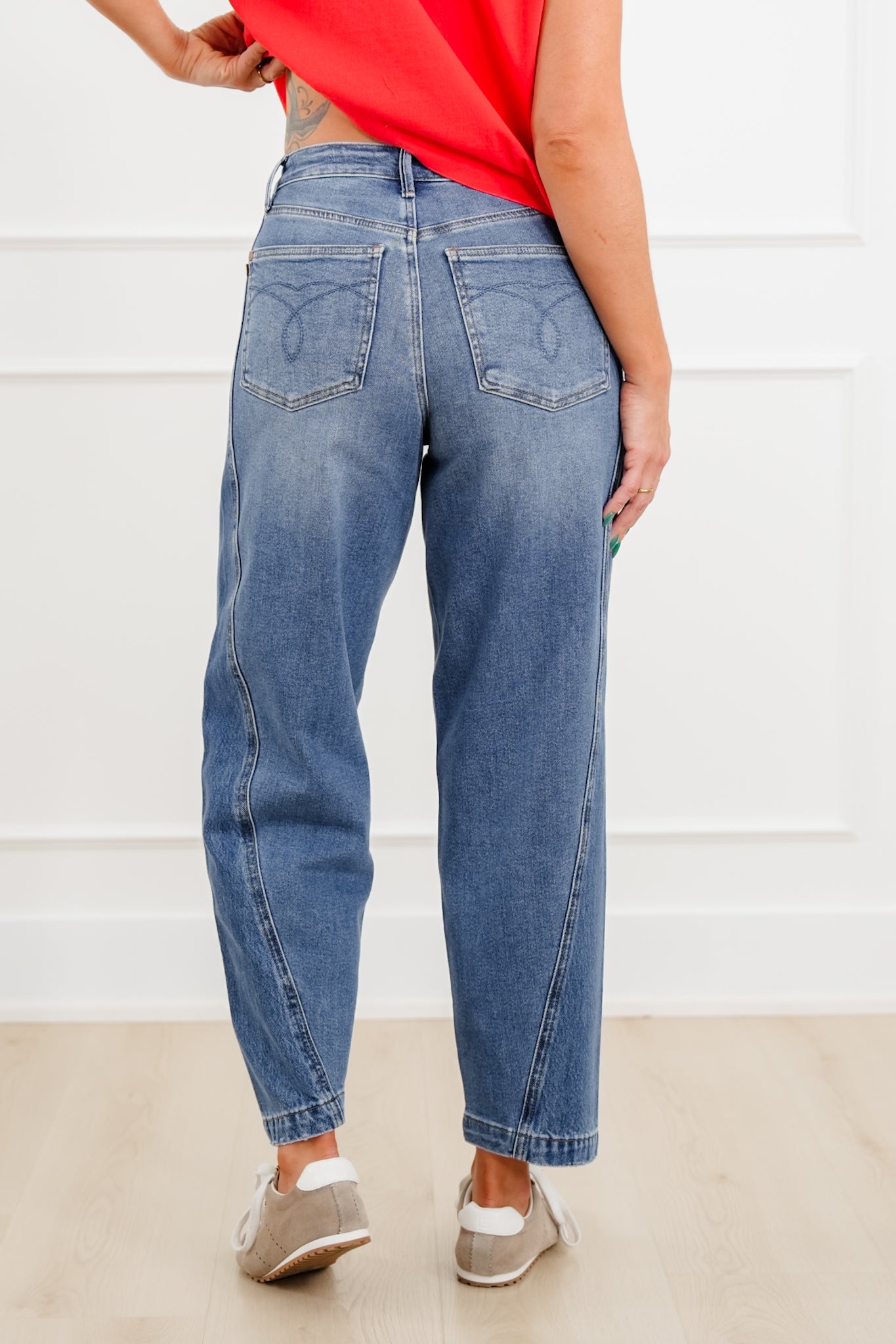 Judy Blue High Rise Medium Wash Rigid Magic Panel Barrel Jeans
