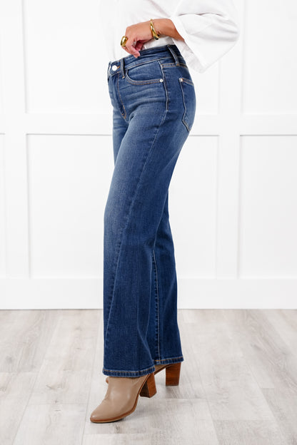 Judy Blue Mid Rise Medium Wash Side Seam Detail Straight Leg Jeans