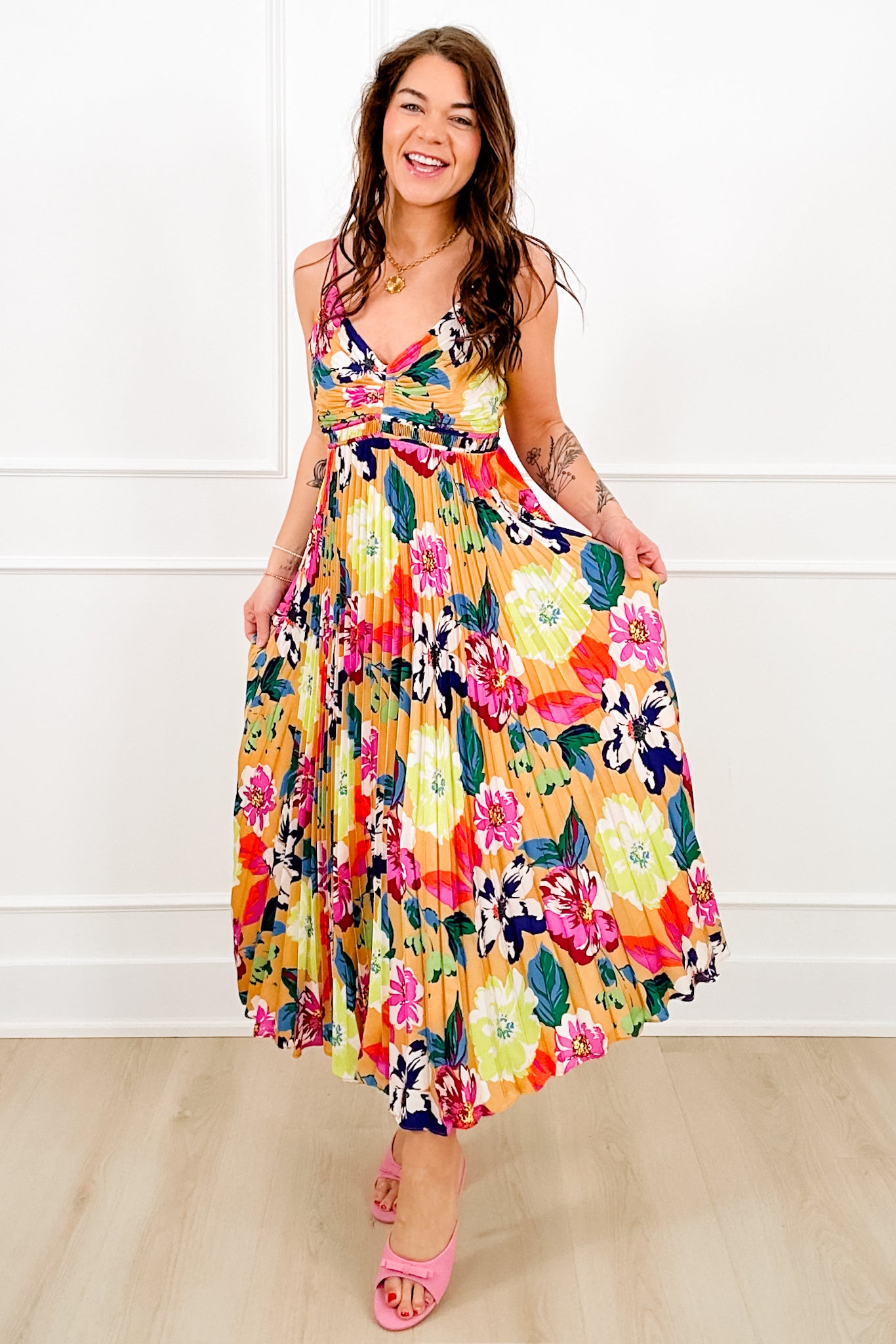 Floral Print Sleeveless Pleated Midi Dress