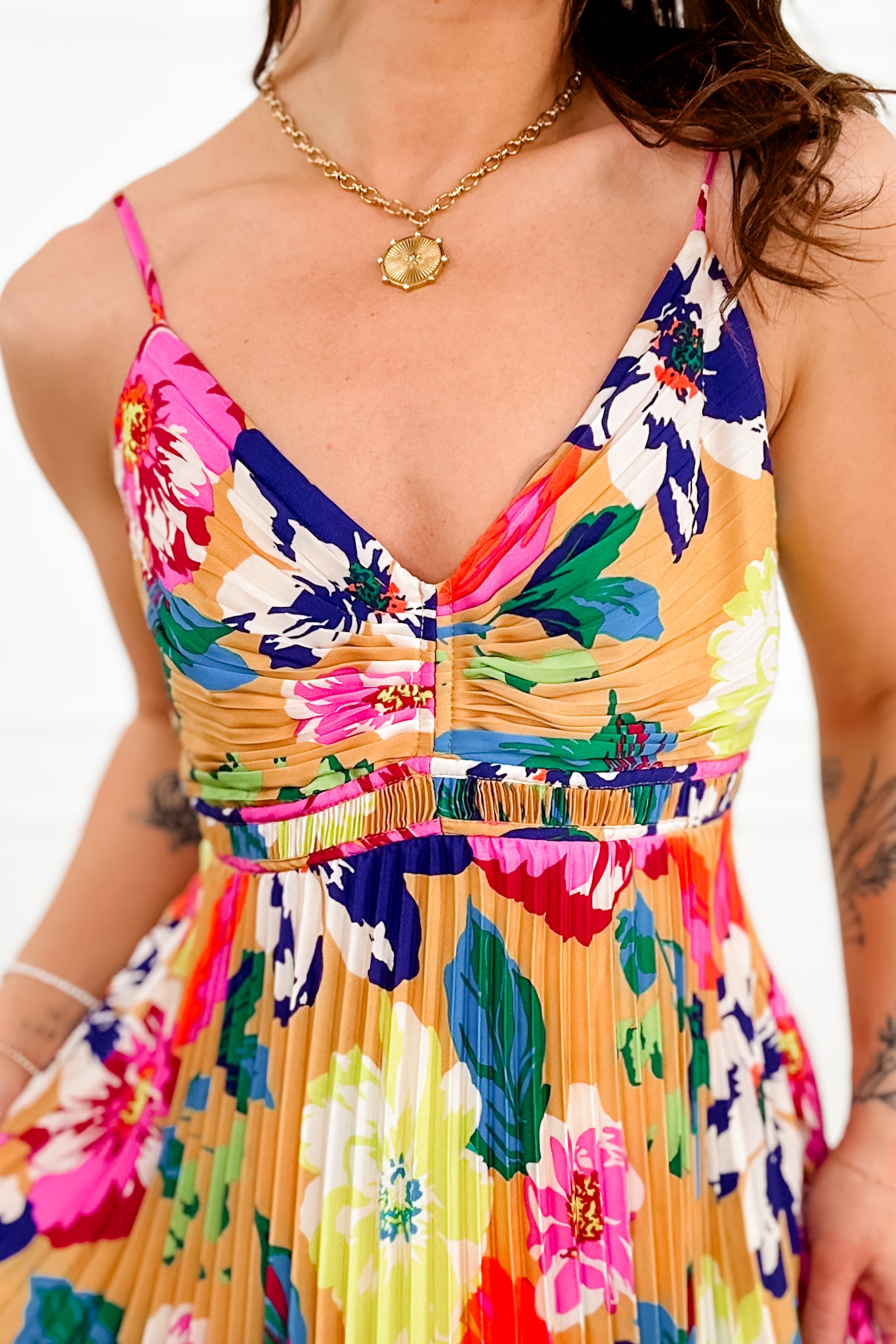 Floral Print Sleeveless Pleated Midi Dress