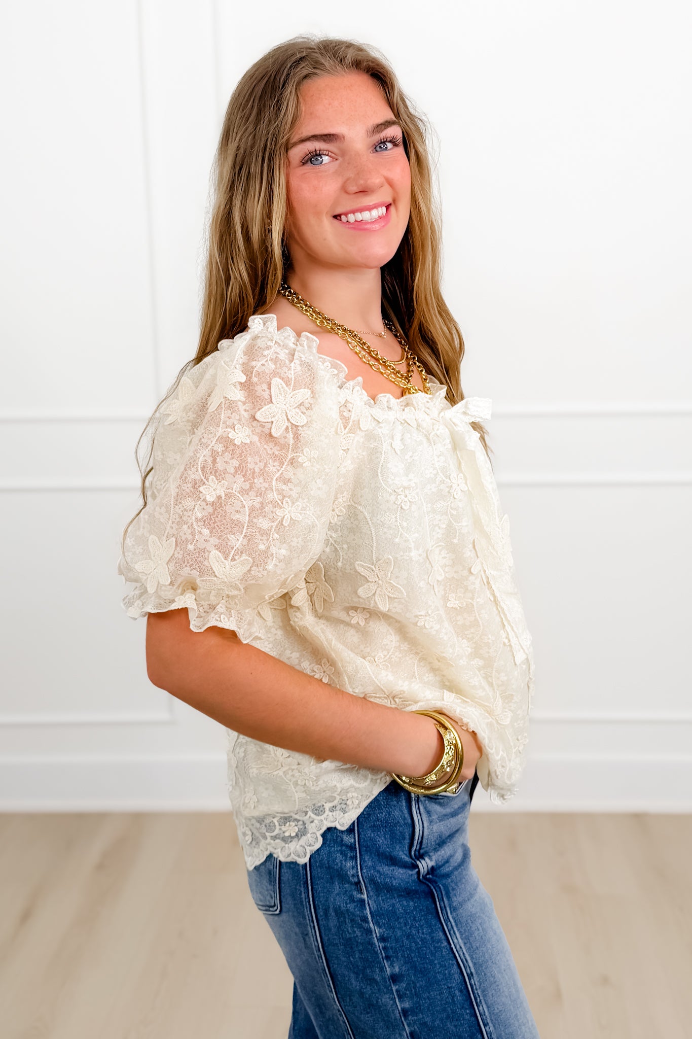 Ivory Floral Textured 3/4 Sleeve Blouse