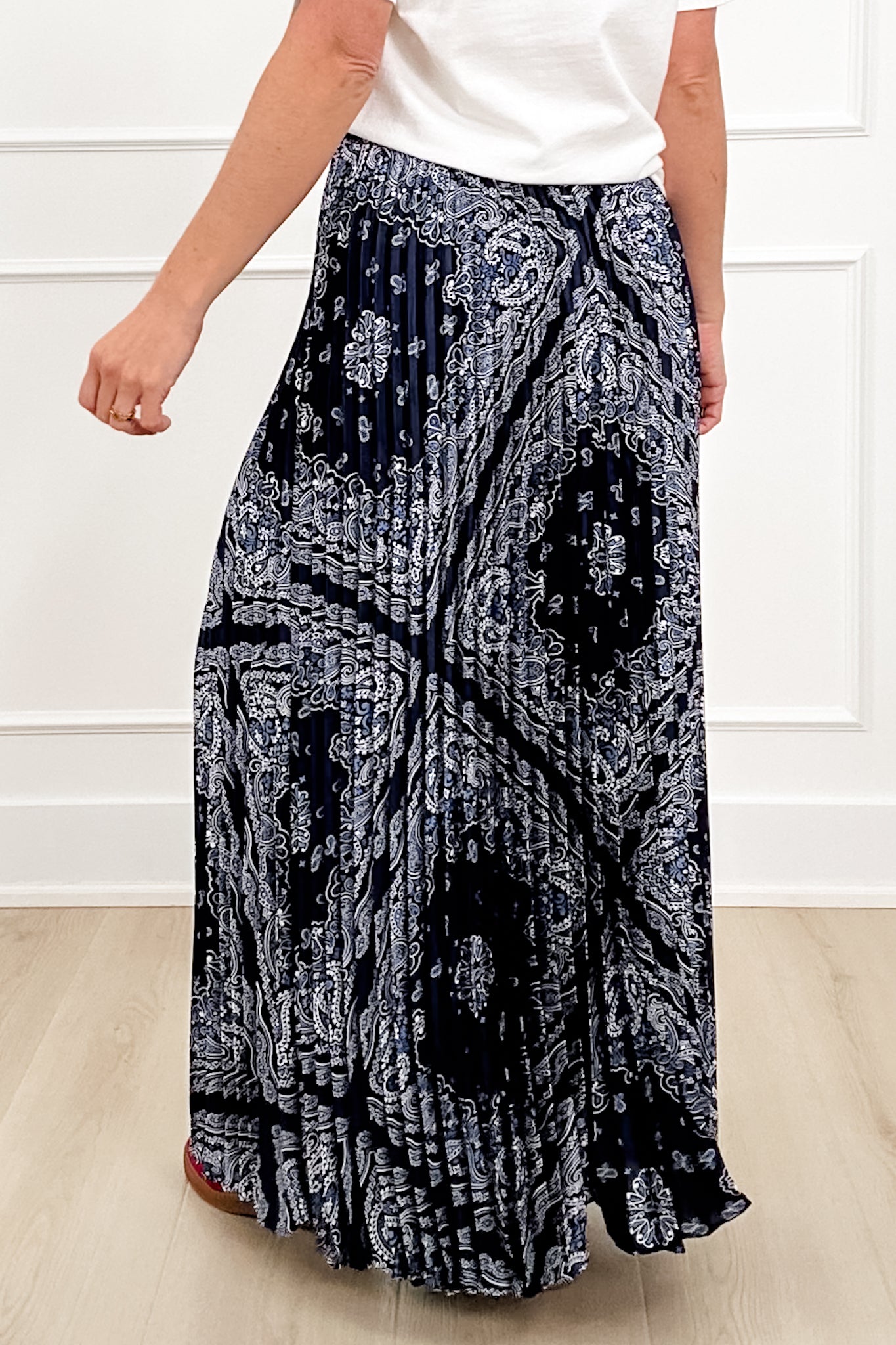 Elastic Waist Bandana Print Pleated Long Skirt