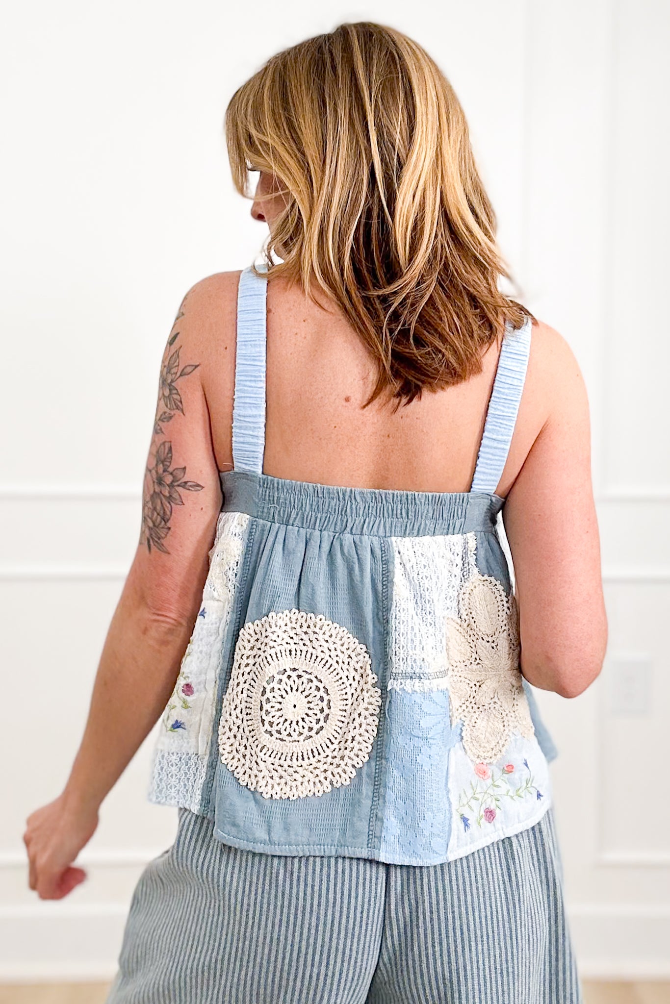POL Sleeveless A-Line Top with Lace
