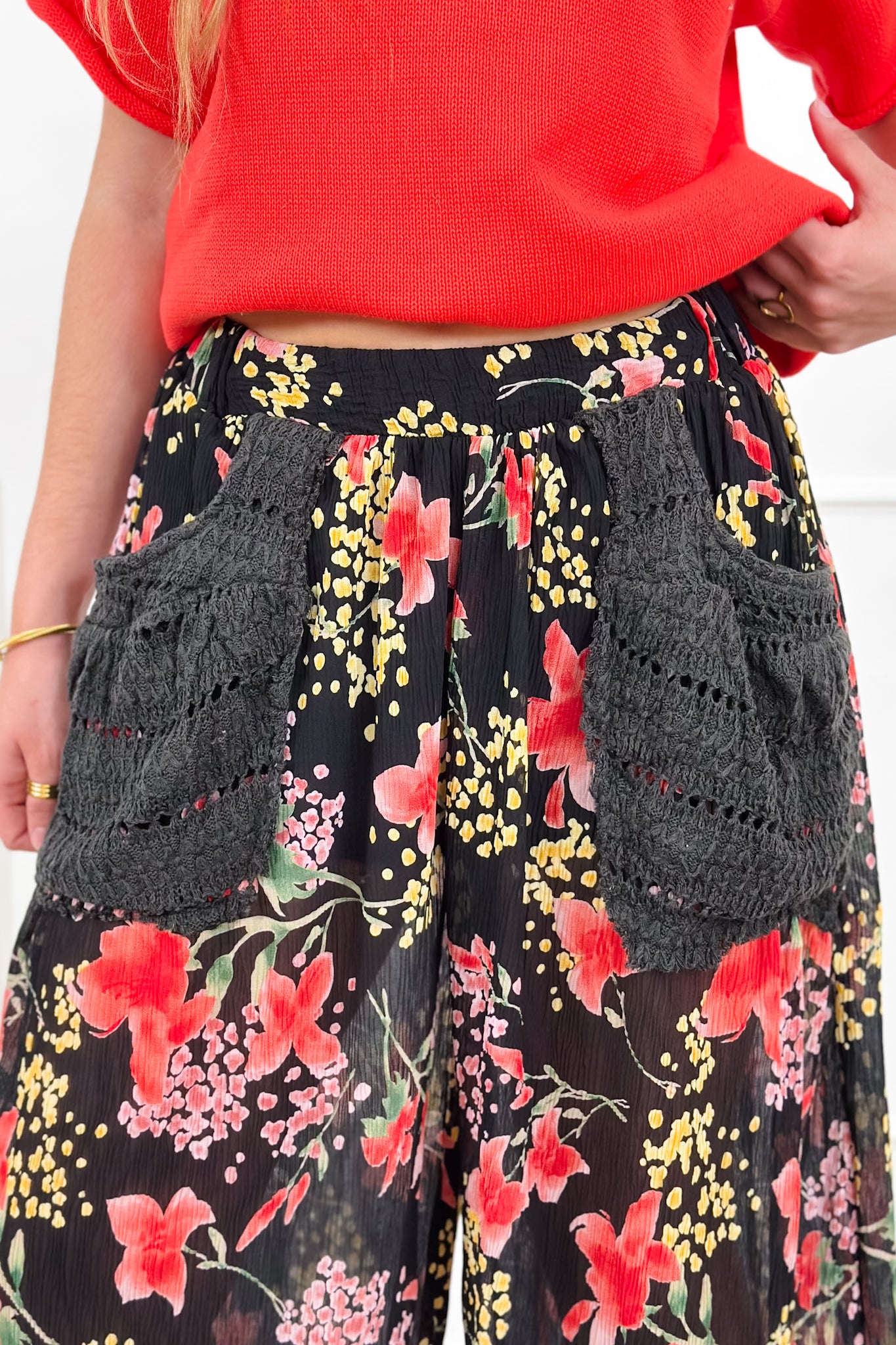 POL Floral Print Elastic Waist Crinkled Pants