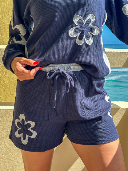 Plus/Reg Floral Patch Thermal Elastic Waist Shorts