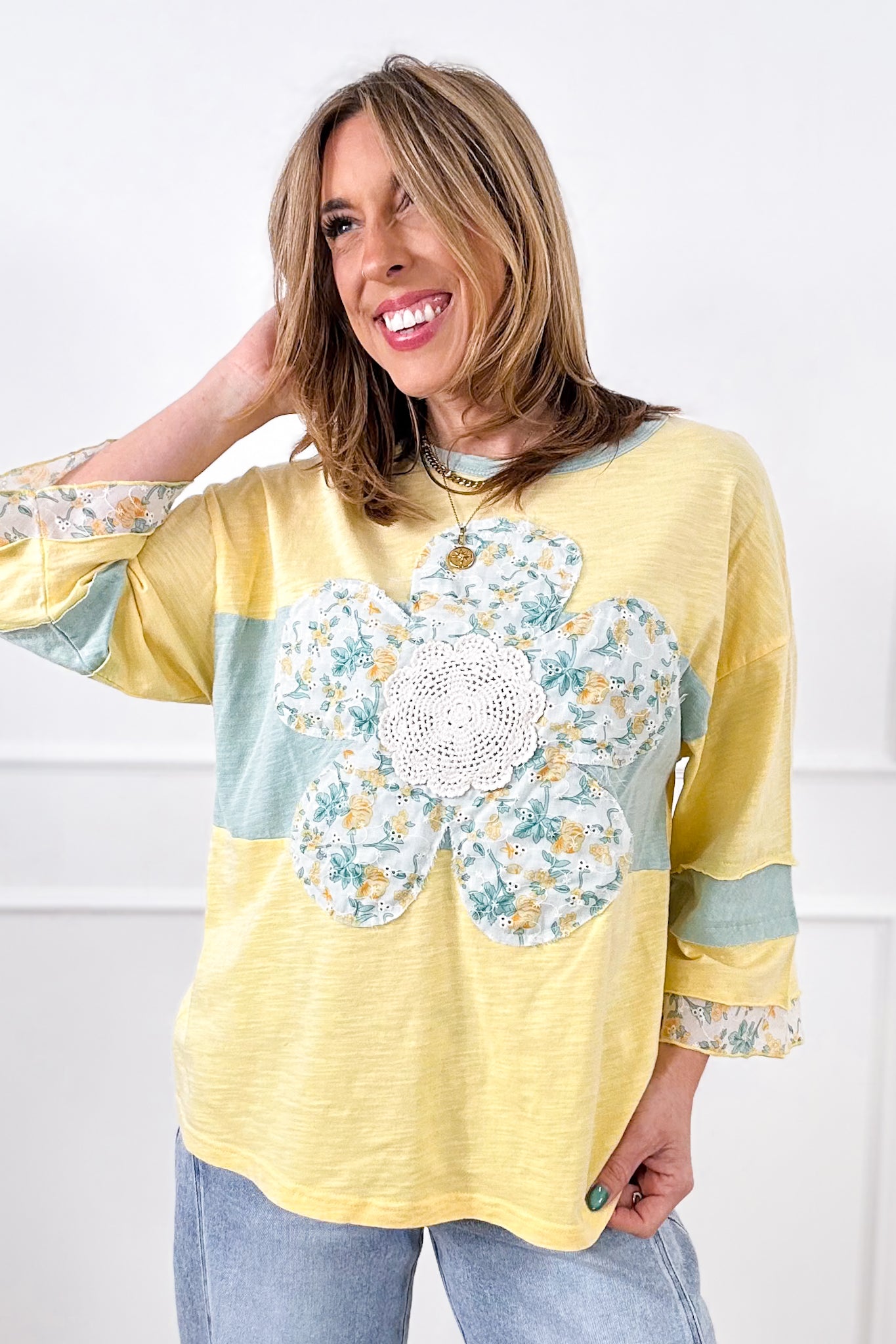 3/4 Sleeve Daisy Patch Pullover Top