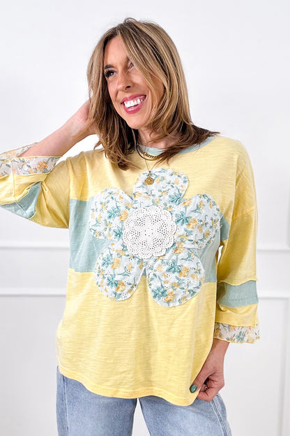 3/4 Sleeve Daisy Patch Pullover Top