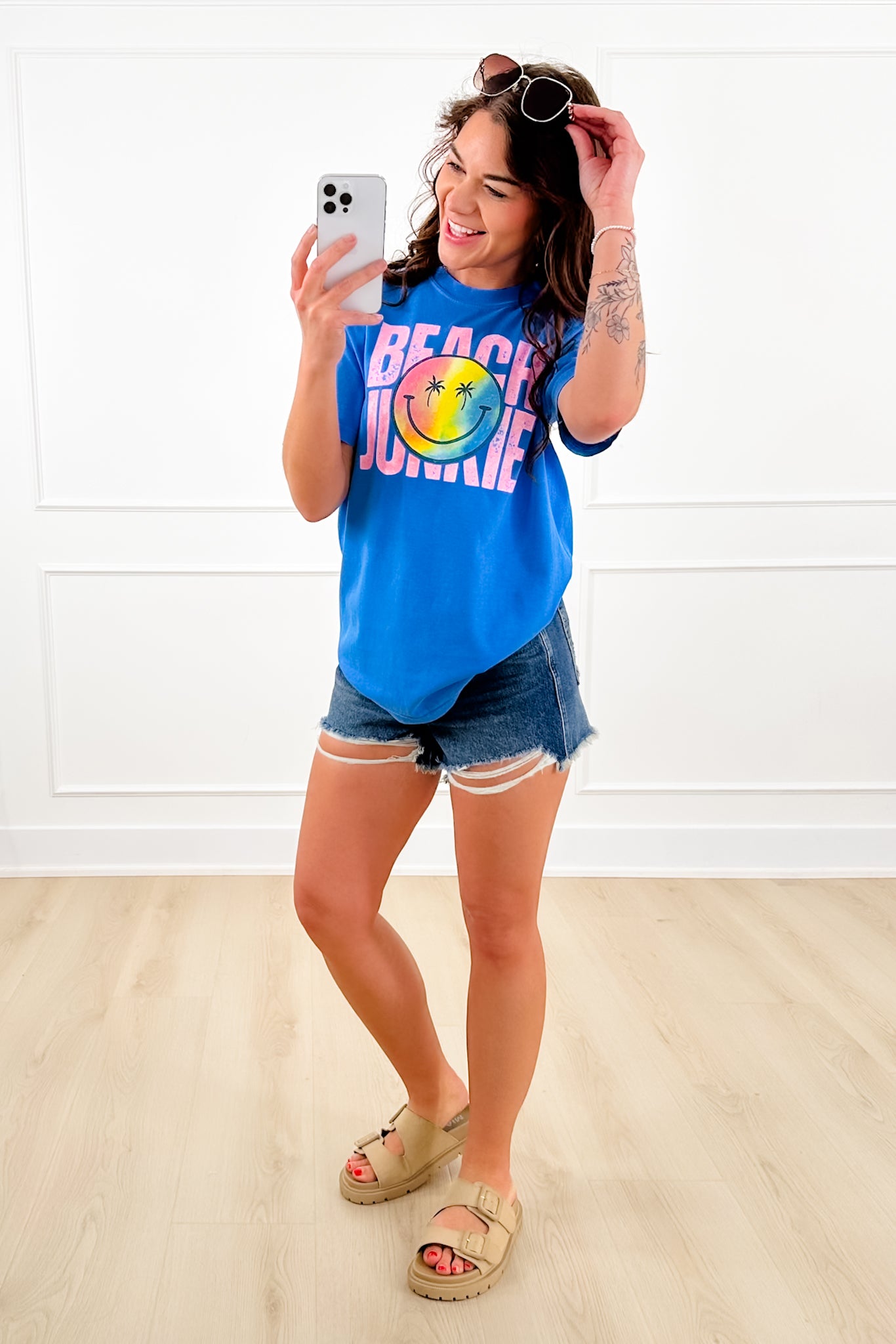 Plus/Reg Short Sleeve "Beach Junkie, Smiley" Graphic Tee