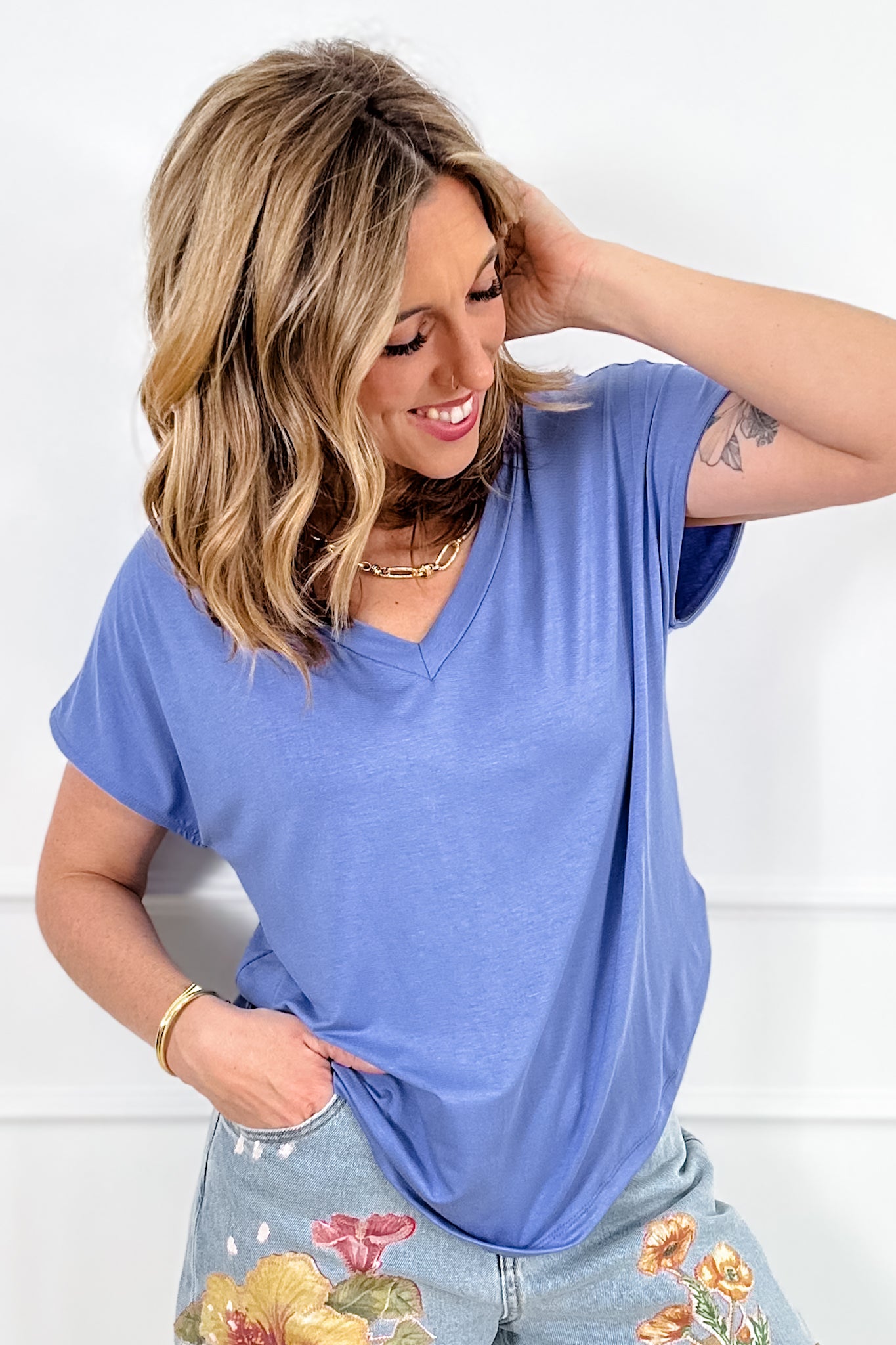 Plus/Reg Solid Relaxed Fit Short Sleeve V Neck Top