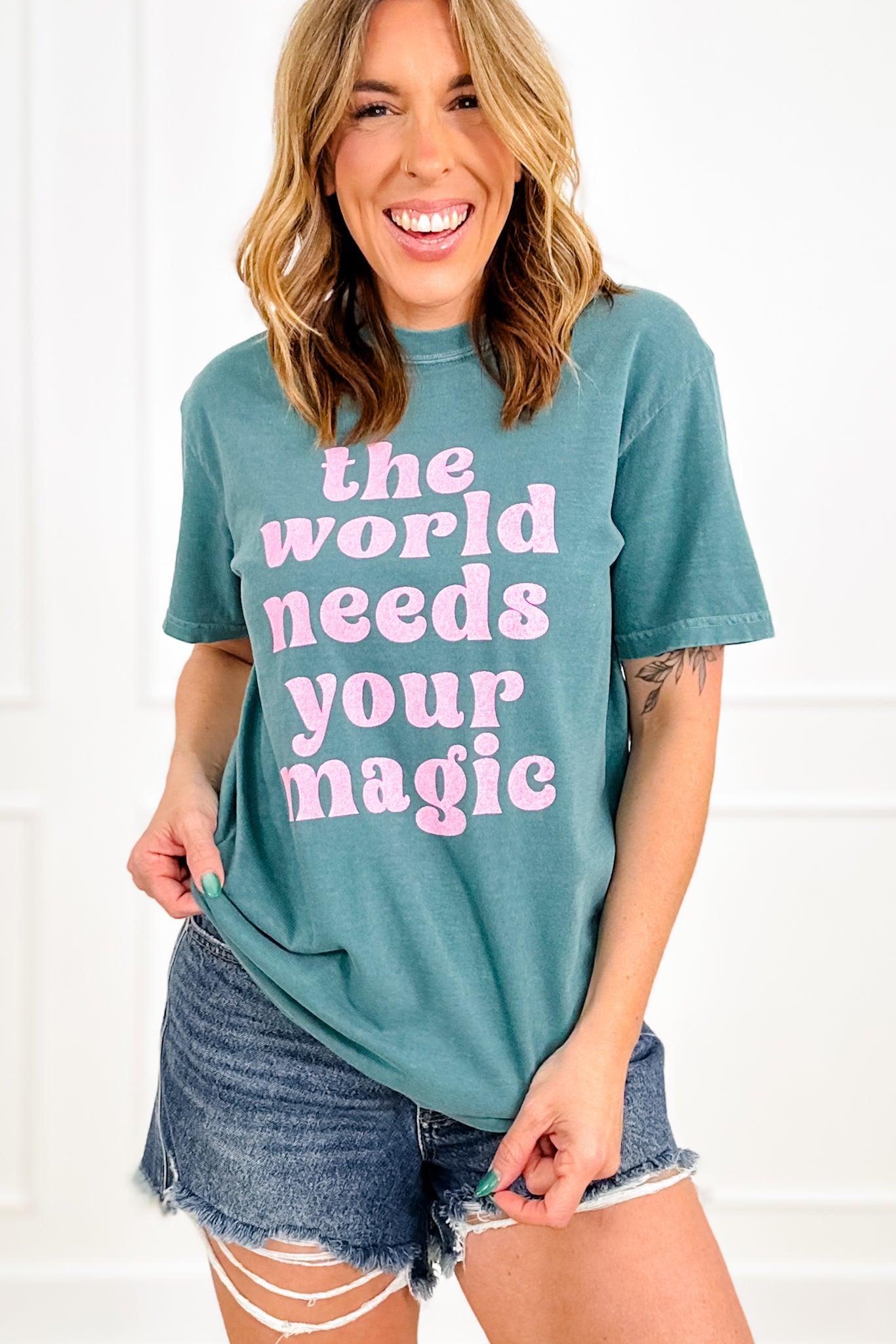 Plus/Reg Short Sleeve "The World Needs Your Magic" Graphic Tee