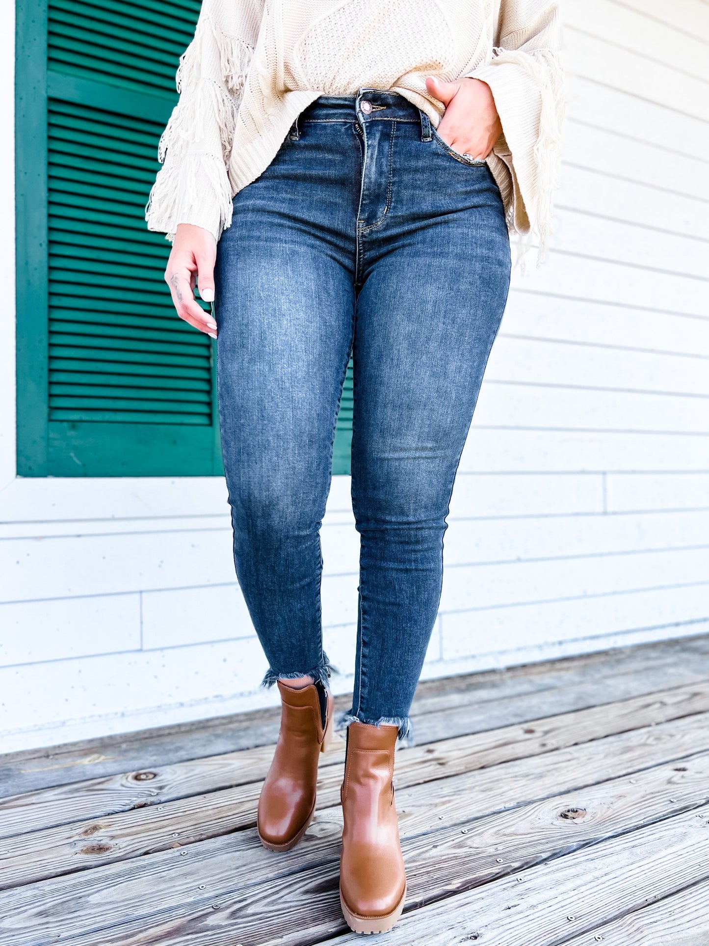 Judy Blue The Gamechanger Medium Wash Mid-Rise Shark Bite Skinnies