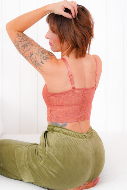Plus/Reg Lace Bralette With Criss Cross Detail
